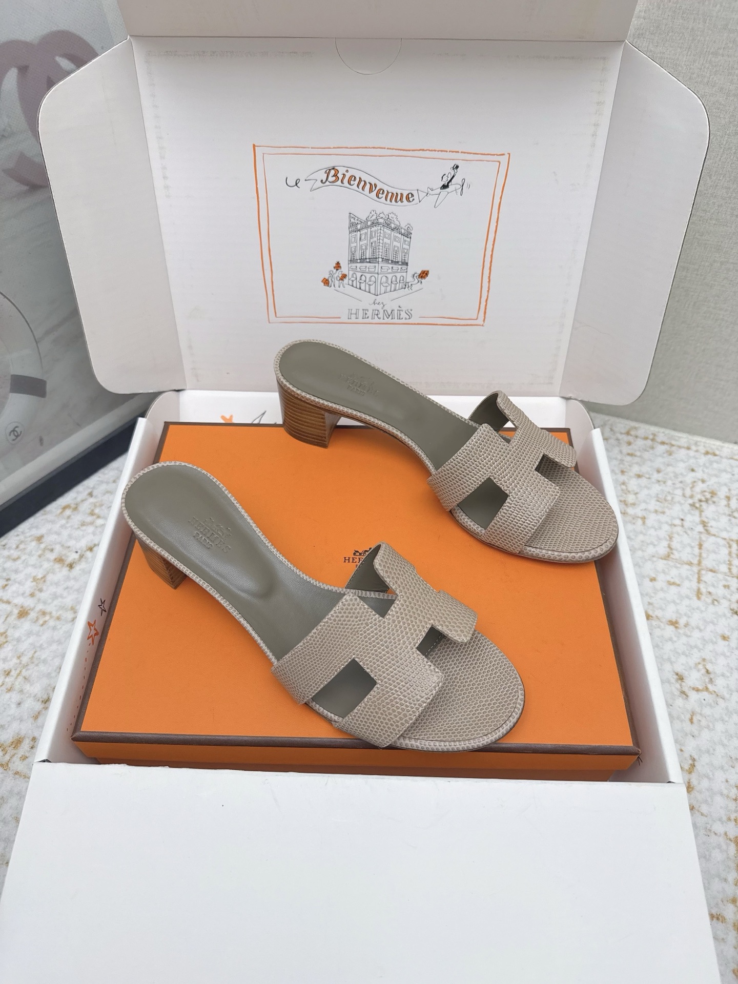 Hermes Style Pink Leather Women's Shoes Lookbook Reference image 2