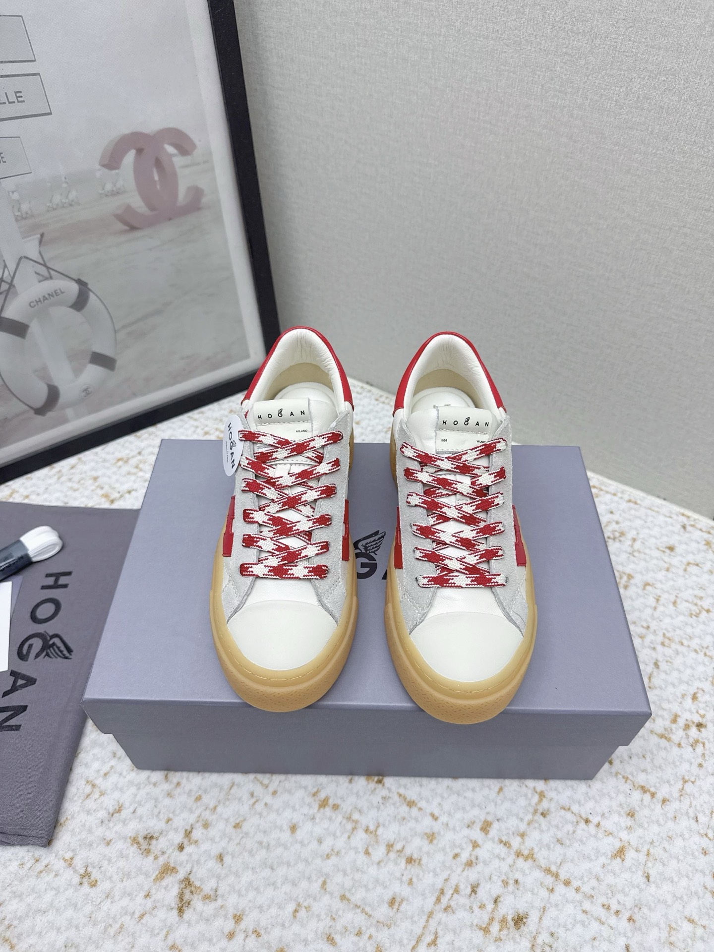 NO:711031,Produced (higher version) Hogan H705 sports shoes, biscuit shoes, thick-soled shoes, casual sneakers... Increased by 5cm~~ Chaizi Le (Tai Ku Spicy) Cowhide stitching color fabric, leather lining, breathable mesh latex feet, H logo retro style, TPU outsole~~ Classic and versatile, fashionable, leisure and sports, 35-40 regular size, casual shoes/sports shoes, sneakers, cowhide19860909出产（高版本）  Hogan H705 运动鞋,饼干鞋,厚底鞋,休闲板鞋…… 增高5cm~~矮子乐（泰酷辣） 牛皮拼接色面料,皮革内里,透气网乳胶垫脚,H标复古风,TPU大底~~ 经典百搭,时尚休闲运动兼顾 35—40正码,休闲鞋/运动鞋,sneakers,cowhide,Women's Shoes