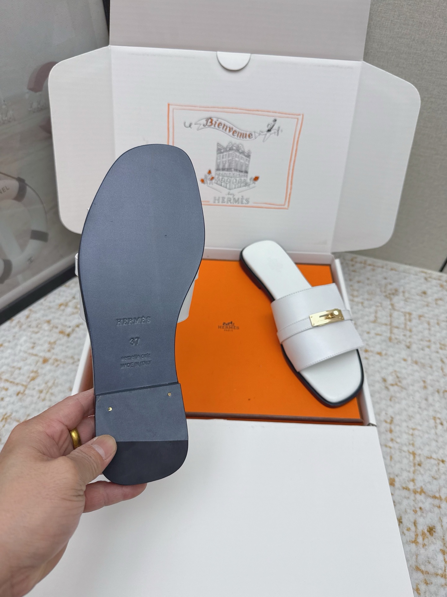 Hermes Style Pink Leather Women's Shoes style reference detail image 7 from source 785275