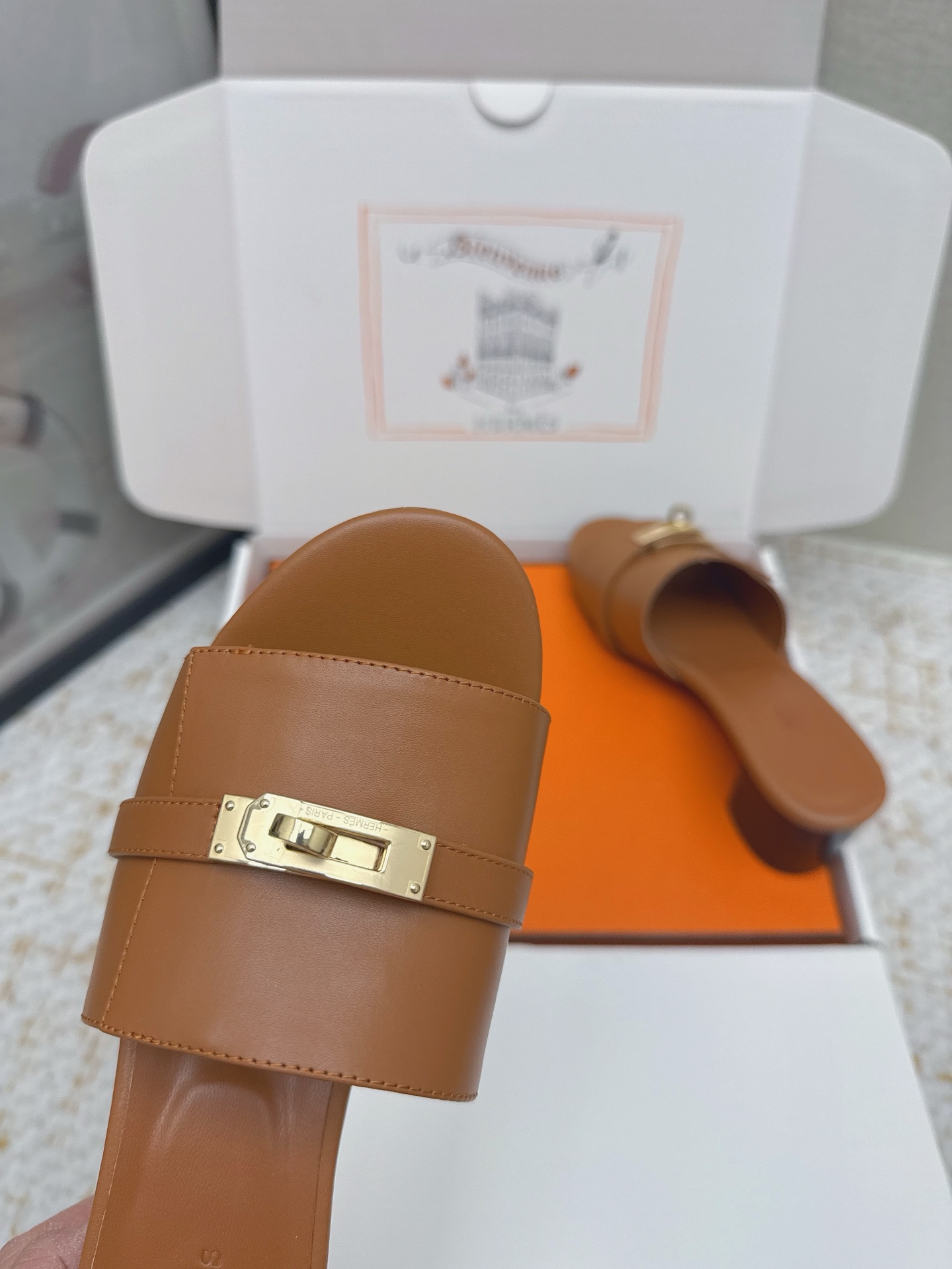 Hermes Style Pink Leather Women's Shoes style reference detail image 9 from source 785278