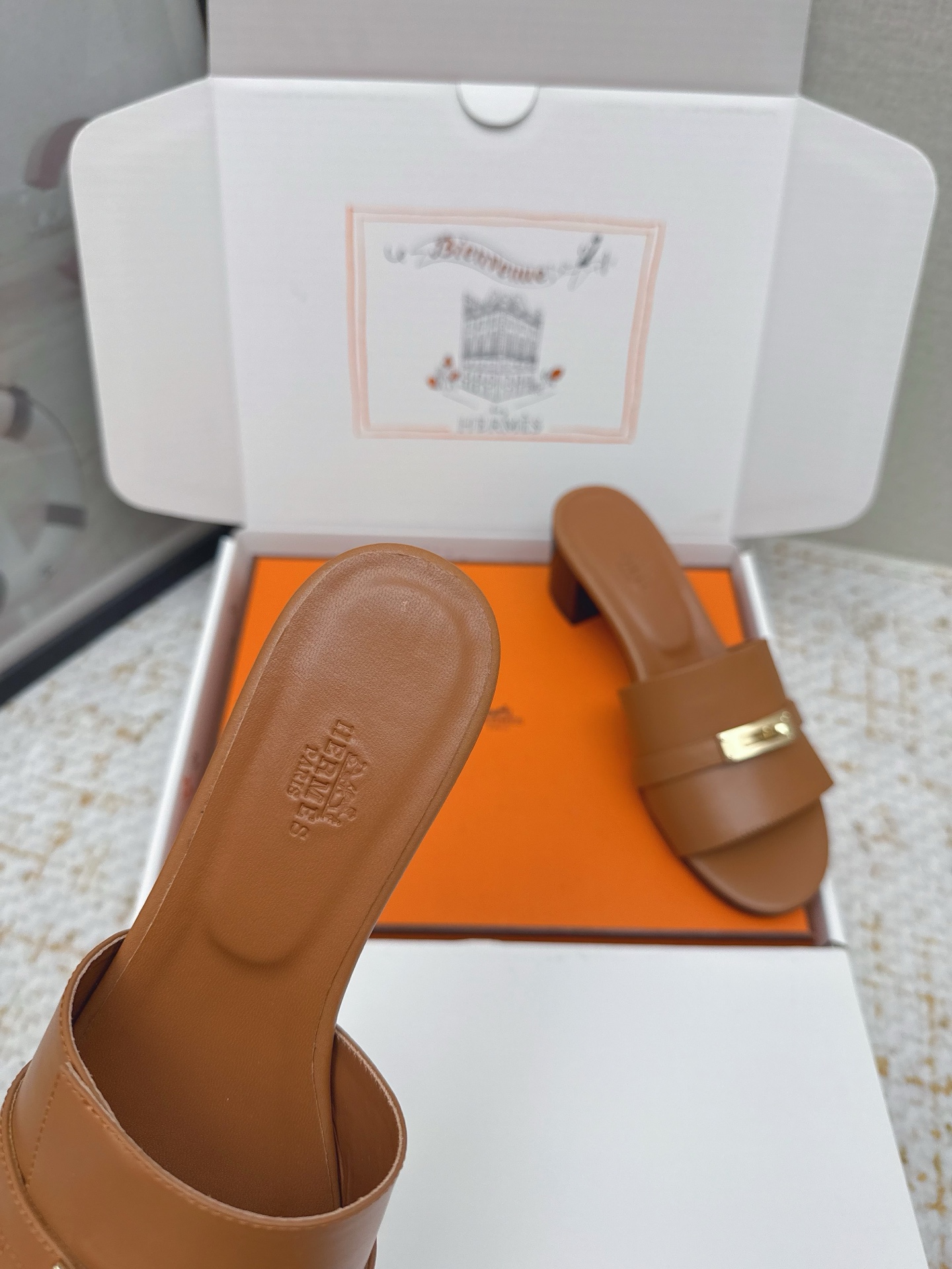 Hermes Style Pink Leather Women's Shoes style reference detail image 6 from source 785278