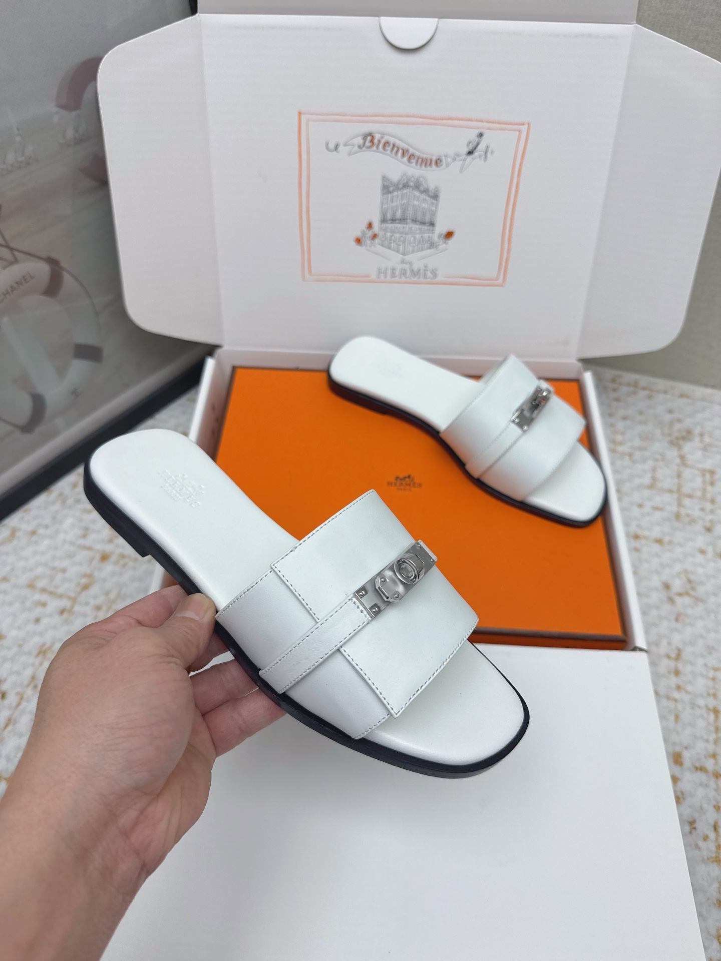 Hermes Style Pink Leather Women's Shoes style reference detail image 6 from source 785280