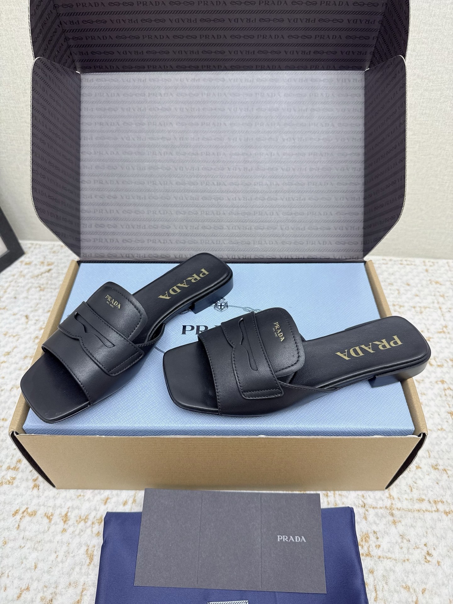 Prada Style Leather Women's Shoes style reference detail image 4 from source 784840