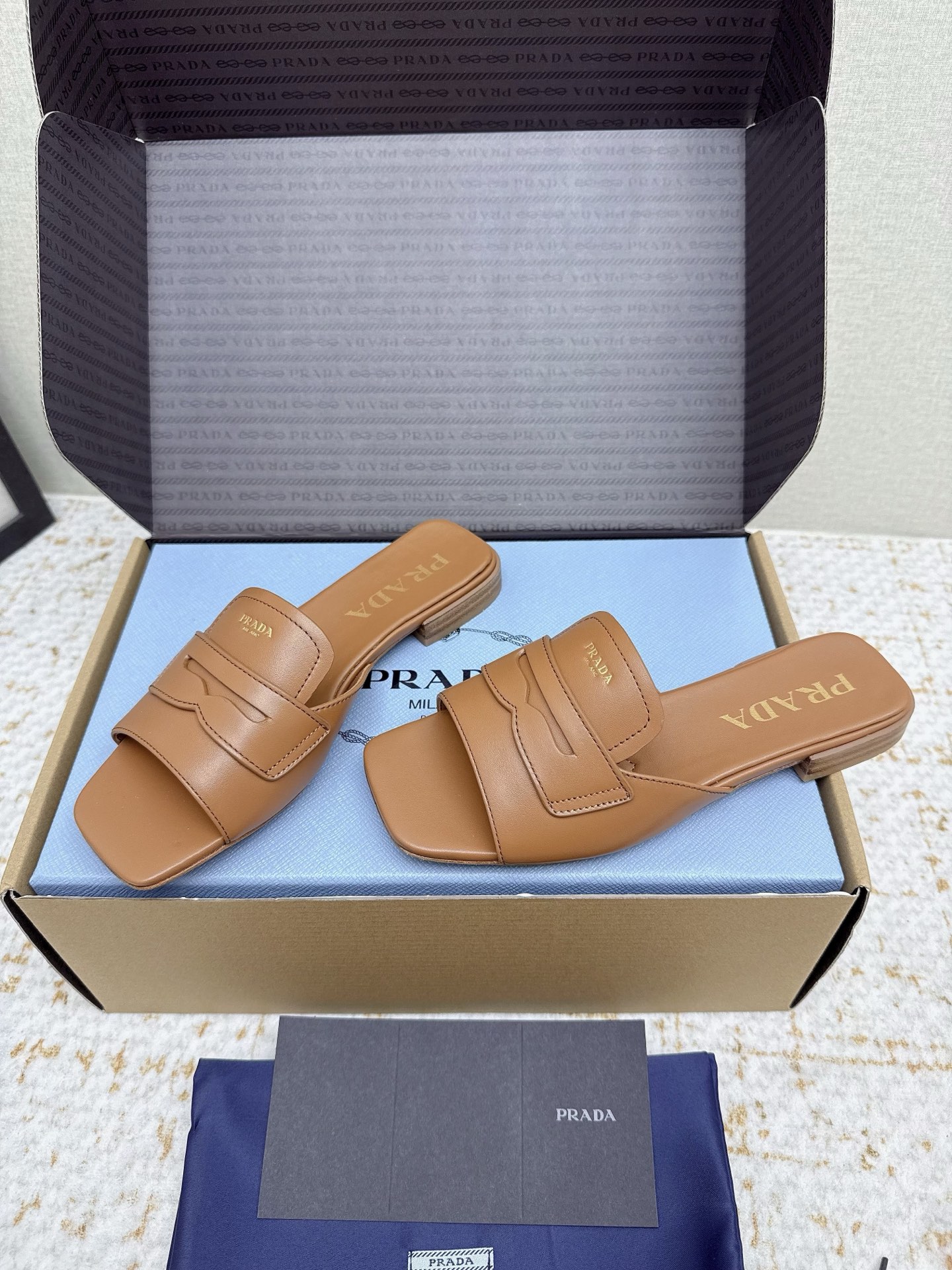 Prada Style Leather Women's Shoes style reference detail image 4 from source 784842