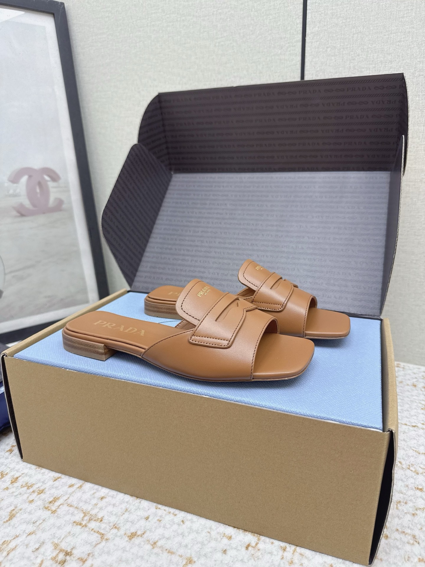 Prada Style Leather Women's Shoes style reference detail image 1 from source 784842