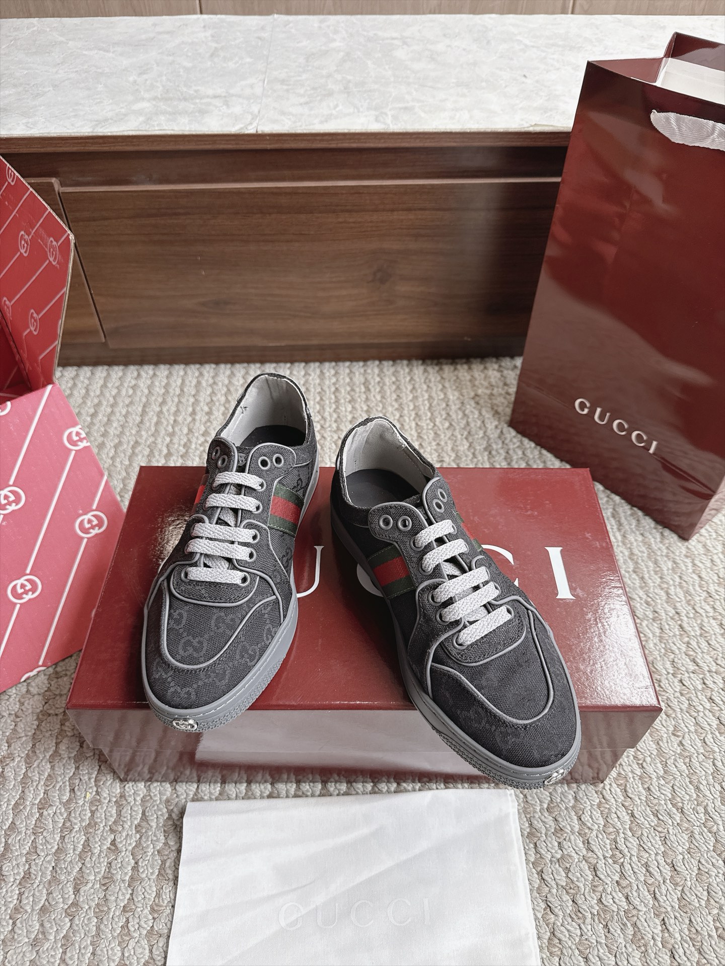 Gucci Sneakers