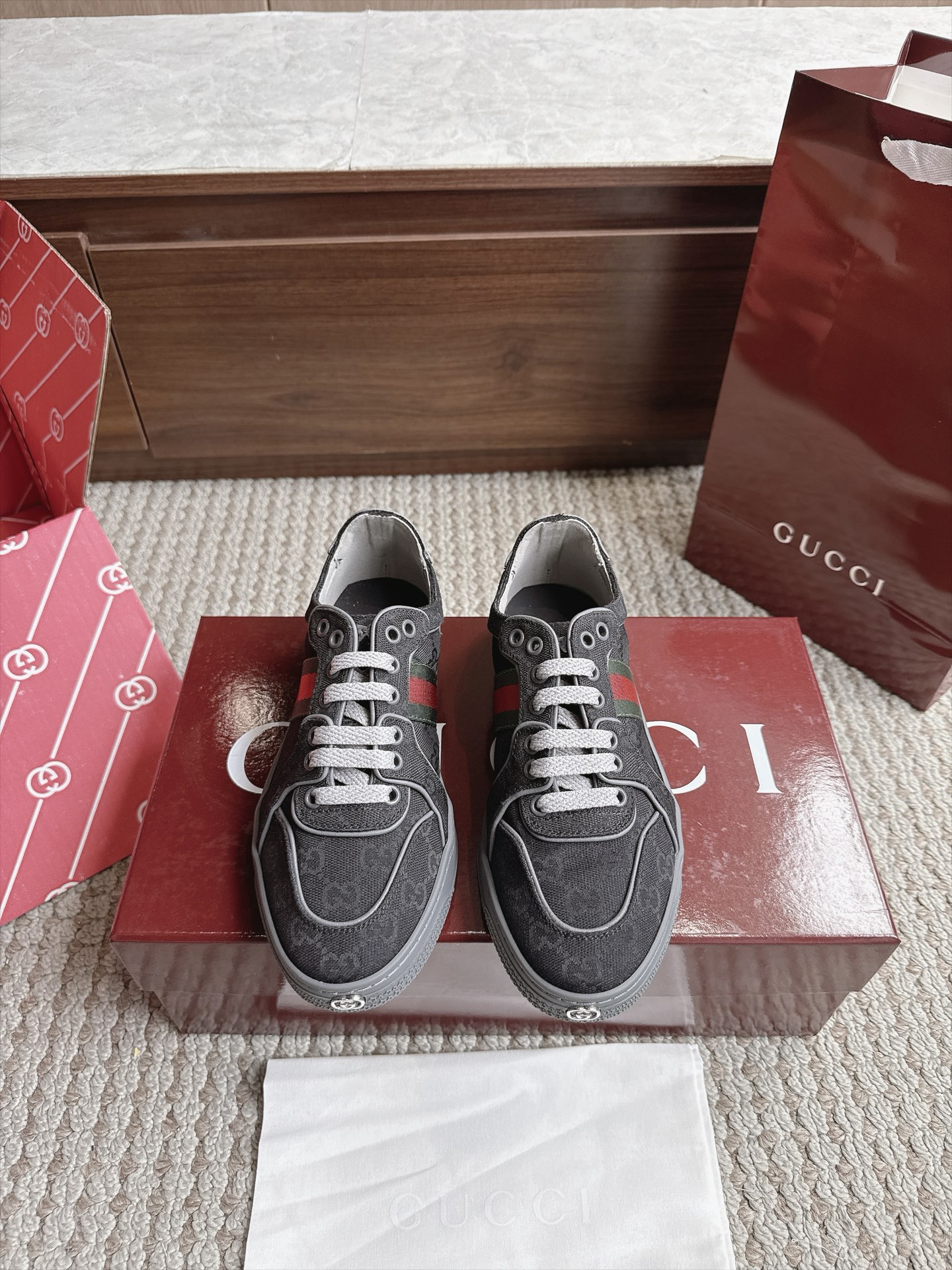 Gucci Sneakers