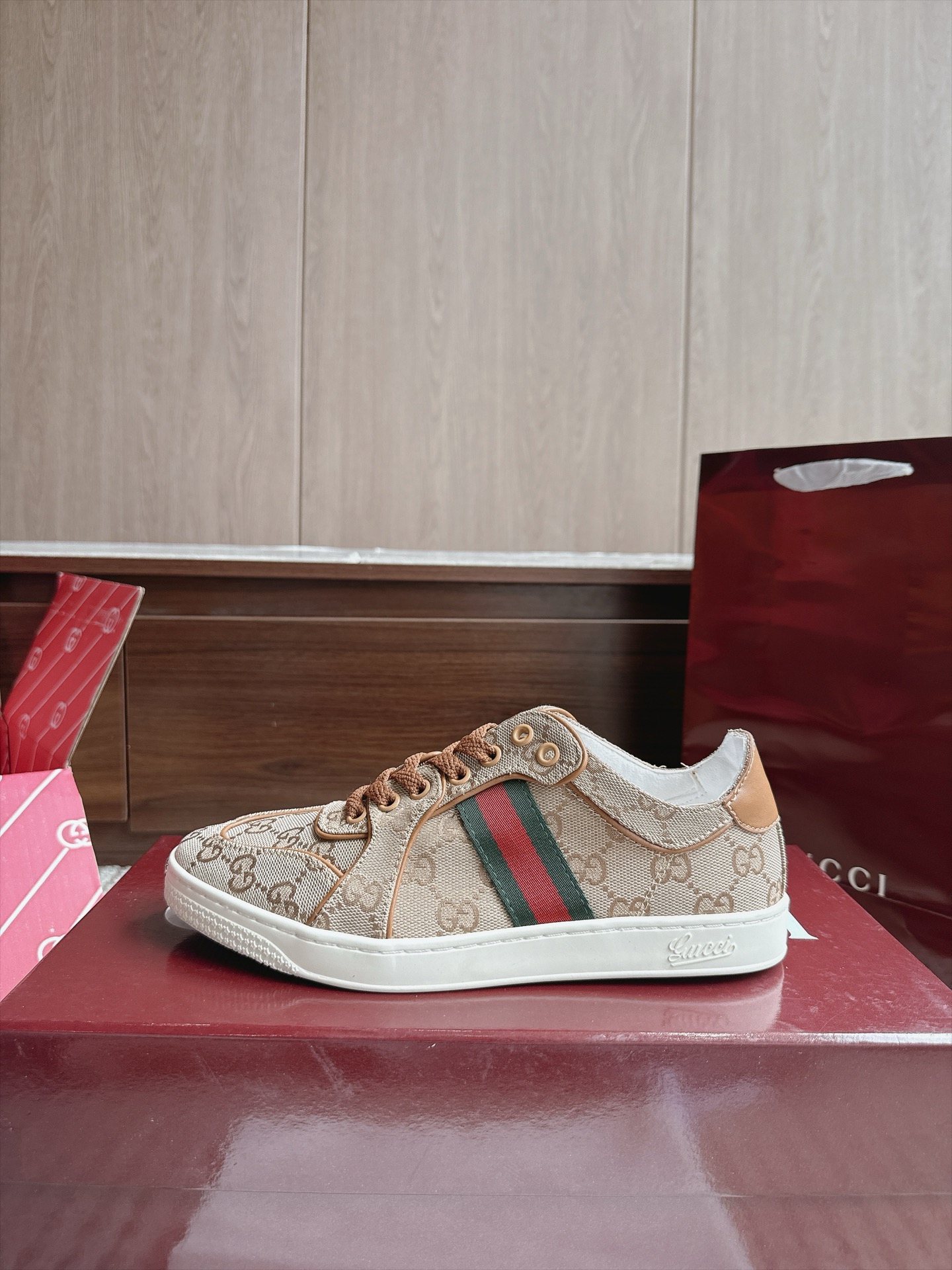 Gucci Sneakers