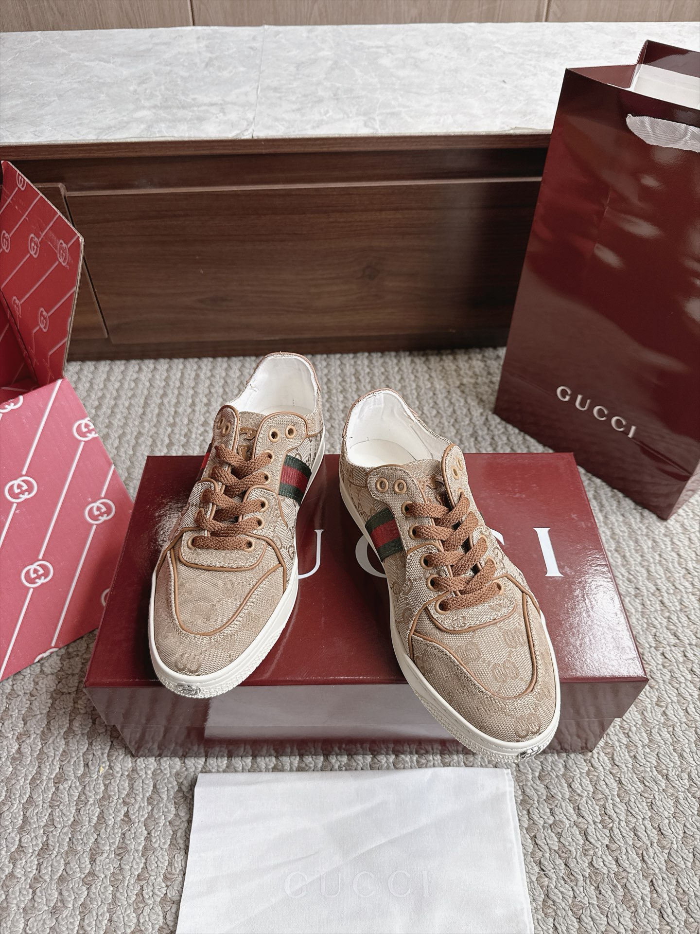 Gucci Sneakers