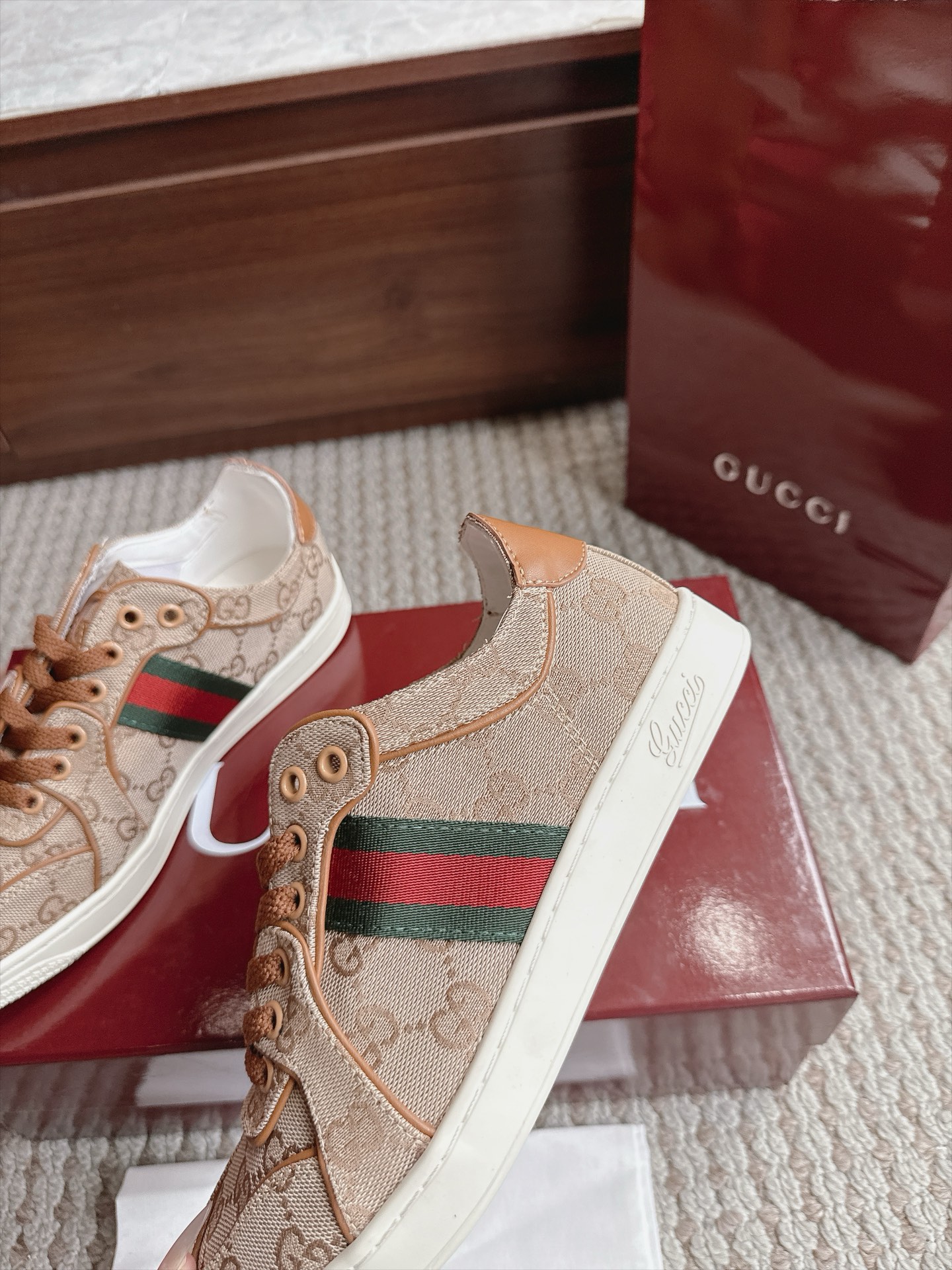 Gucci Sneakers