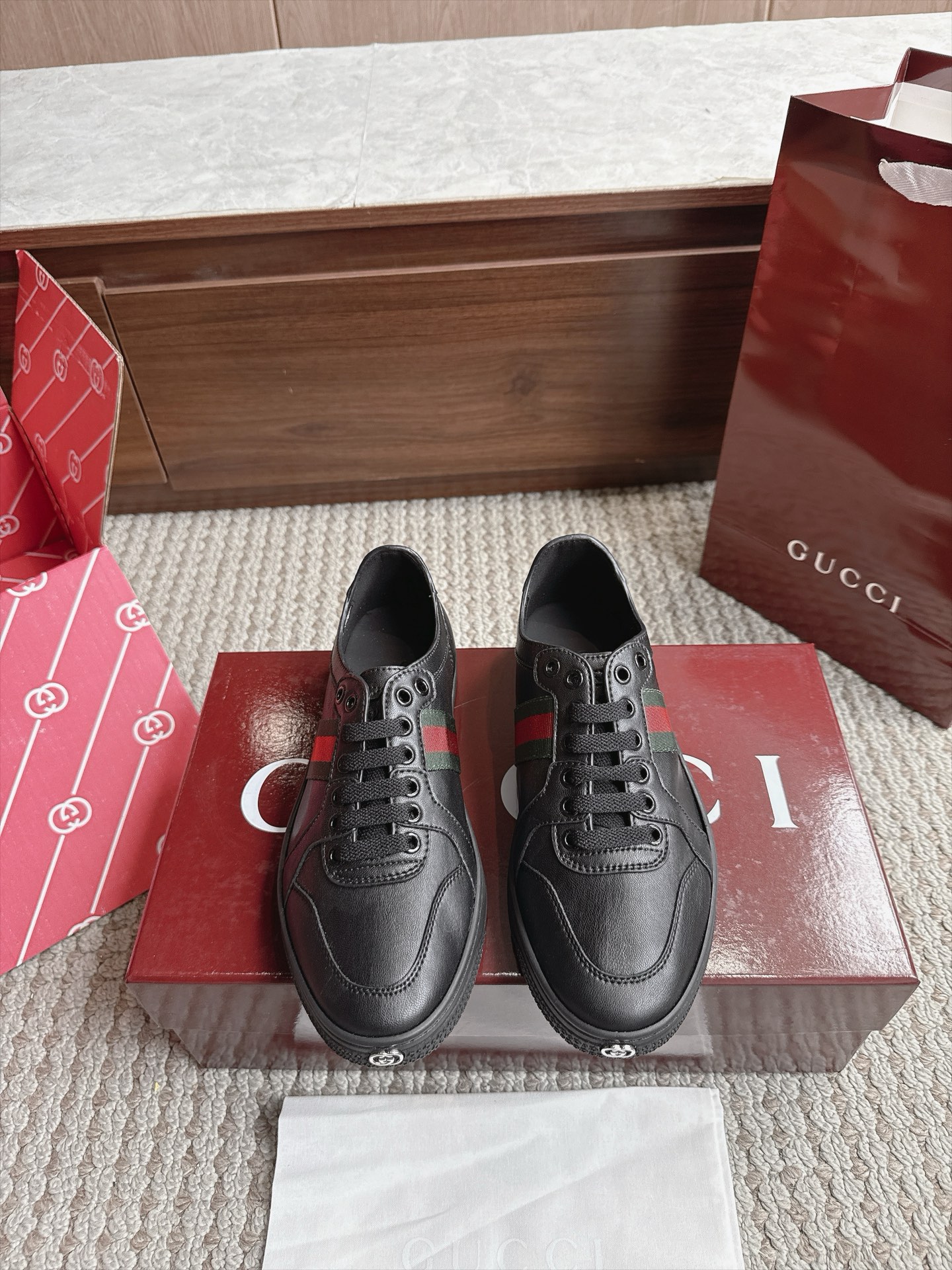 Gucci Sneakers