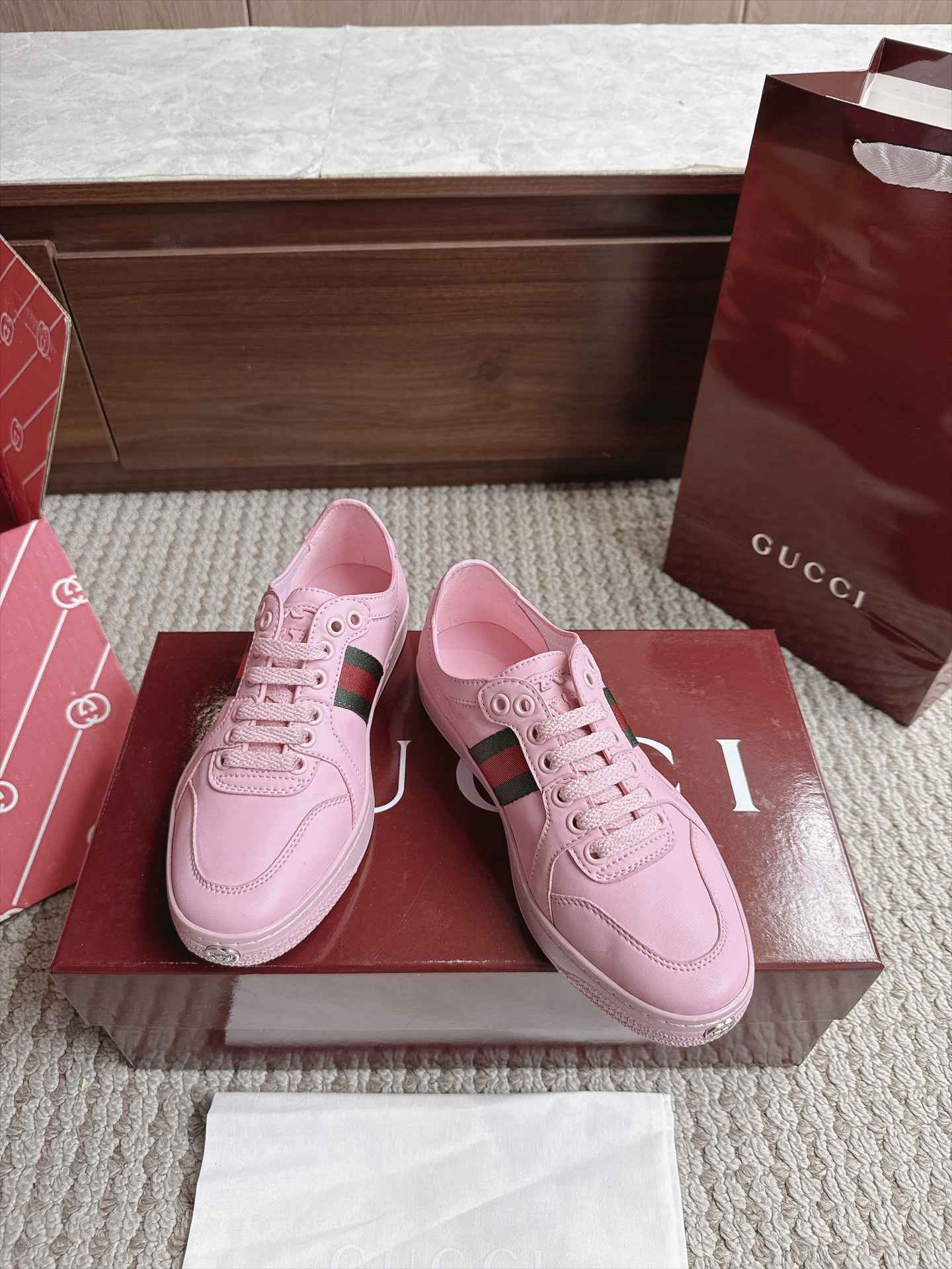 Gucci Sneakers