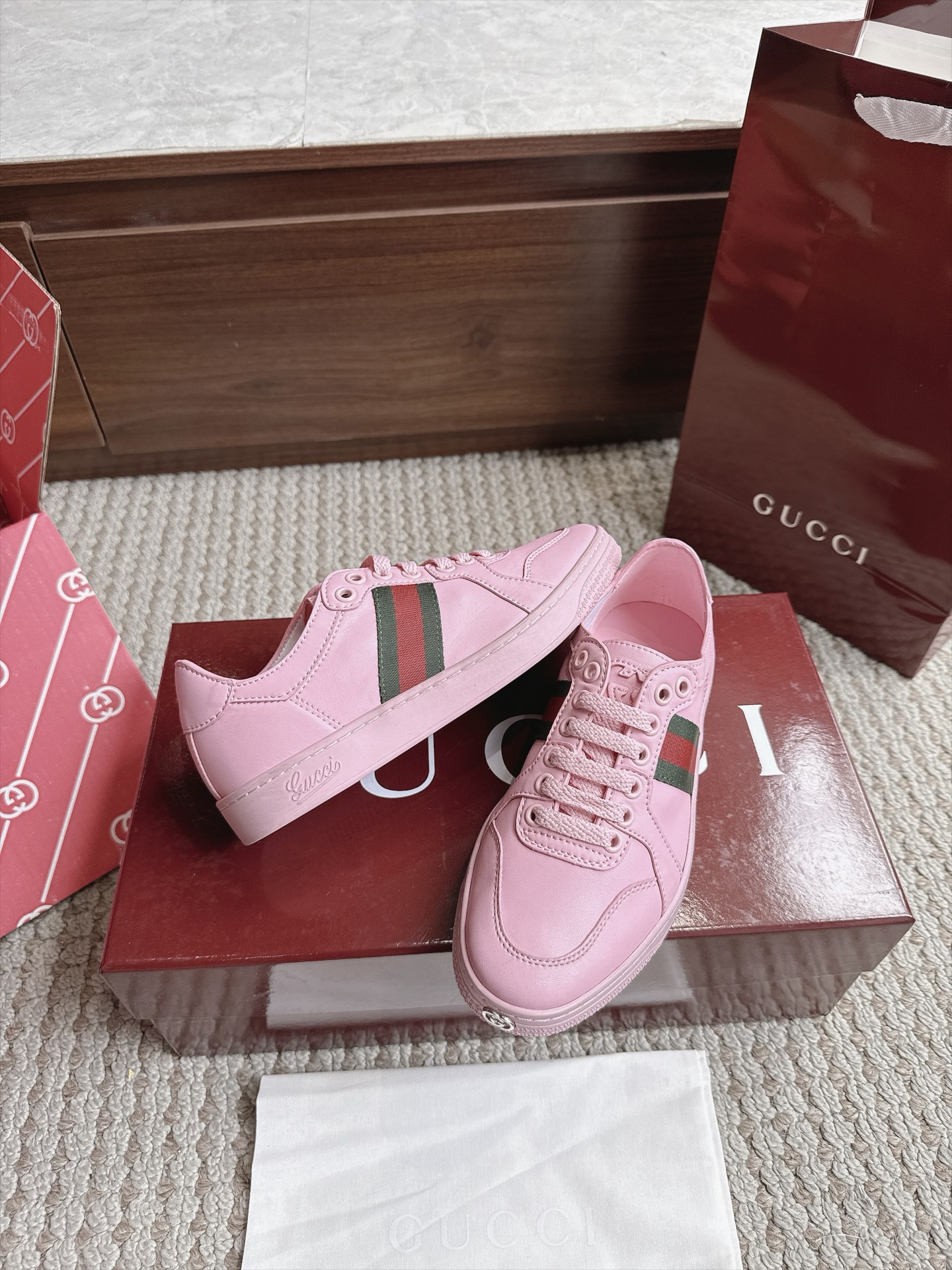 Gucci Sneakers