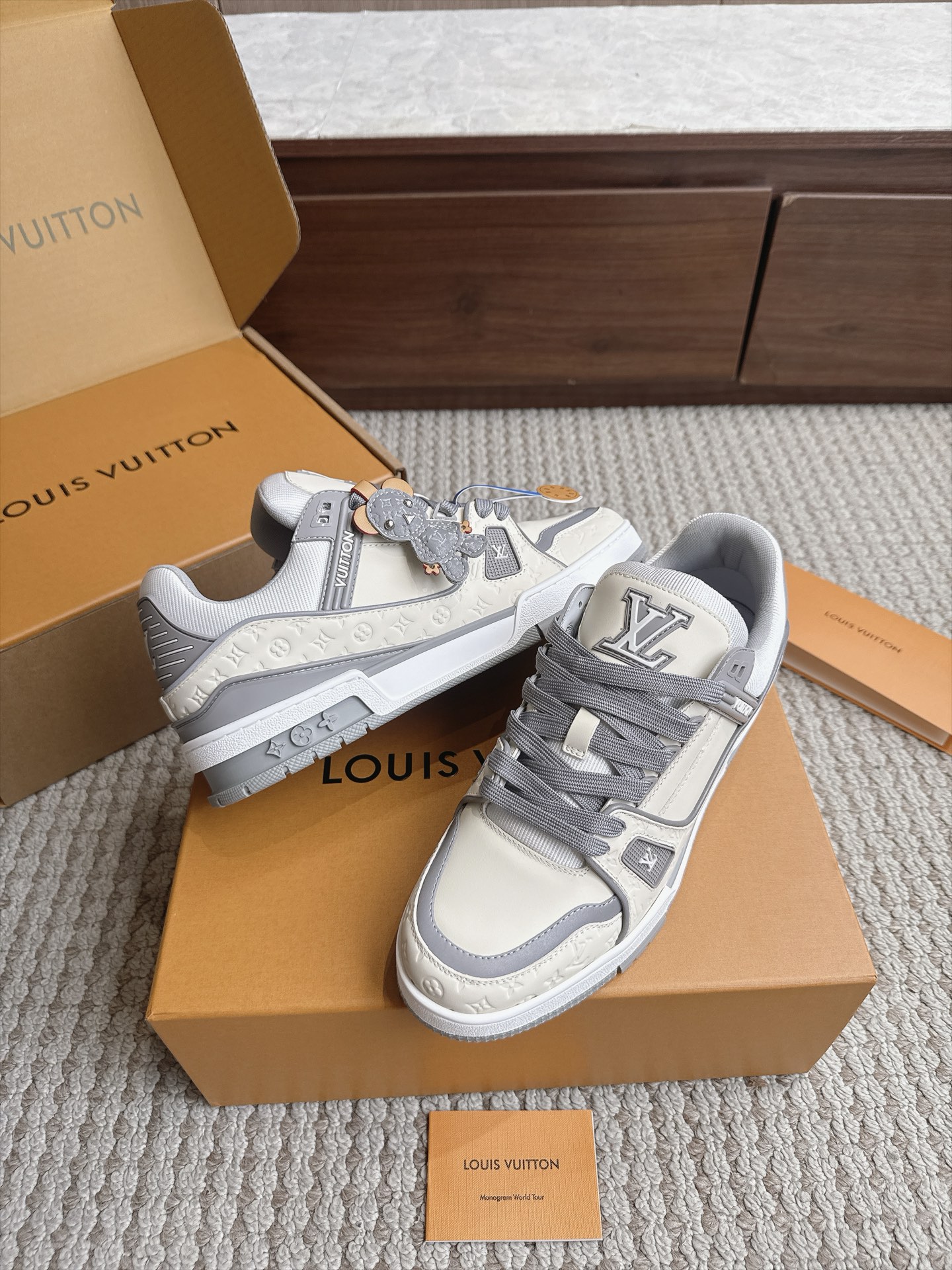 Louis Vuitton Women Shoes
