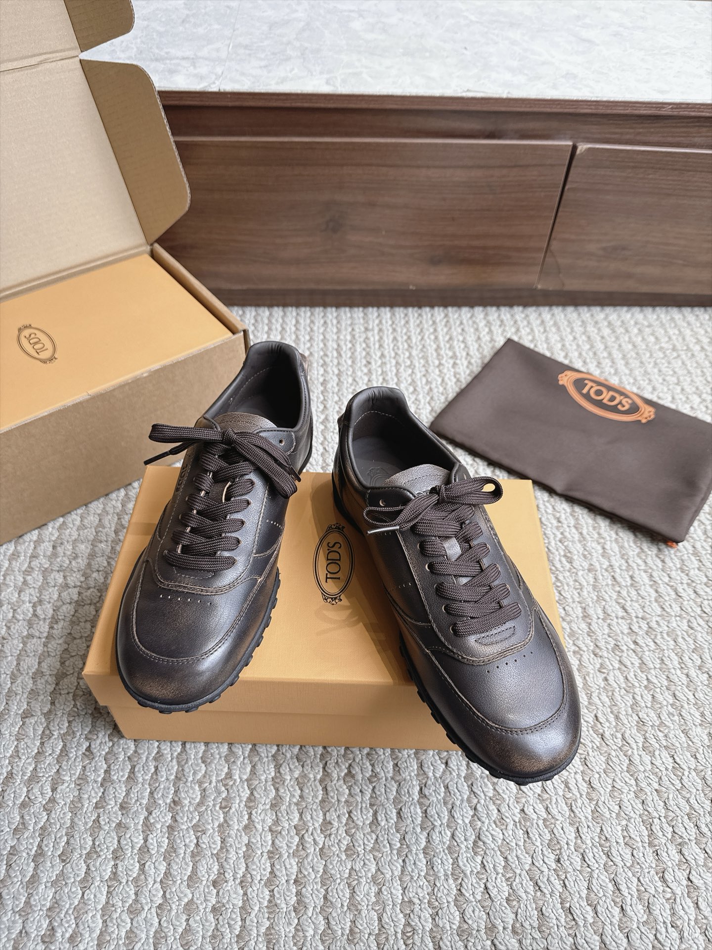 Designer Sneakers
