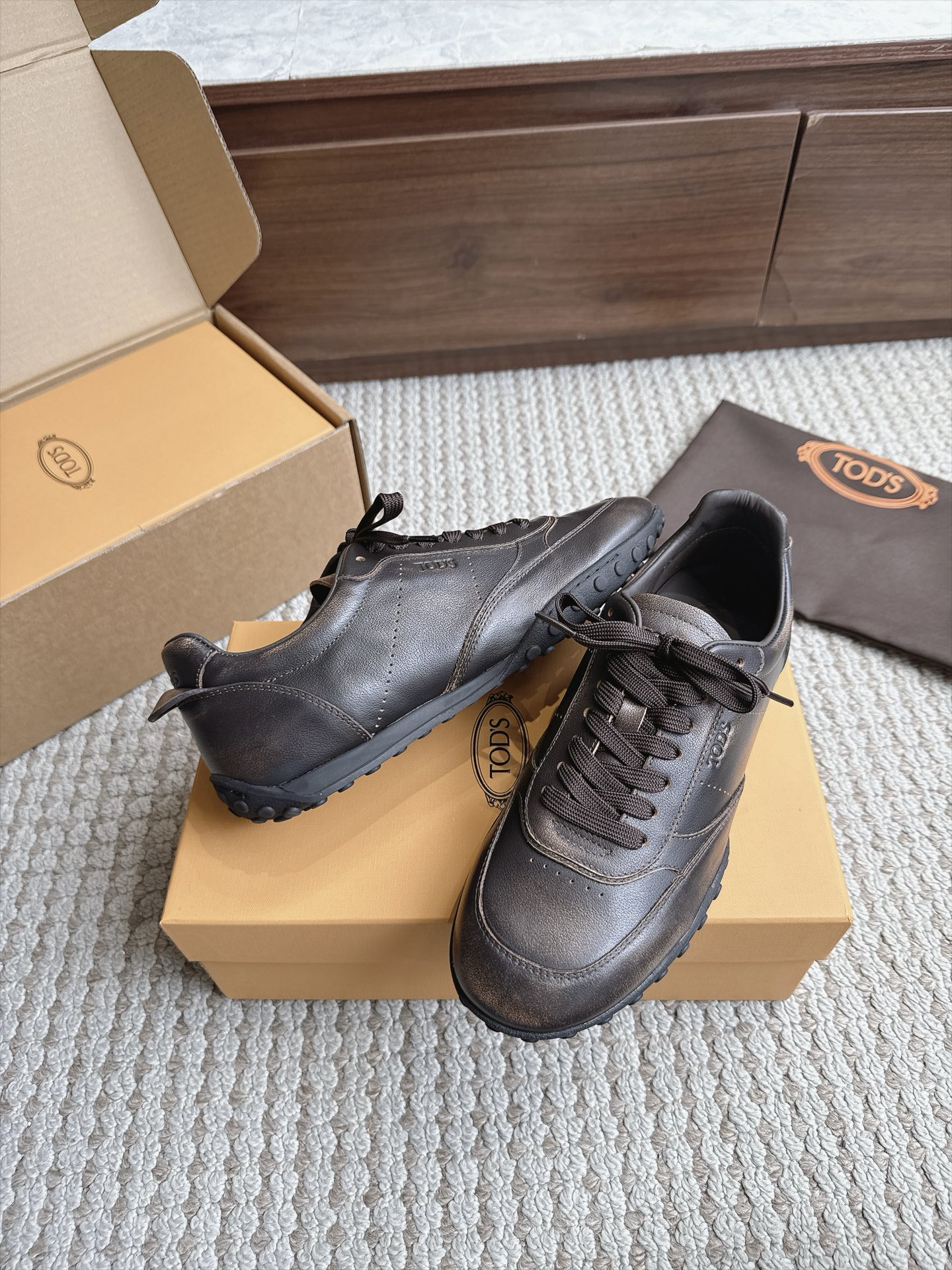 Designer Sneakers