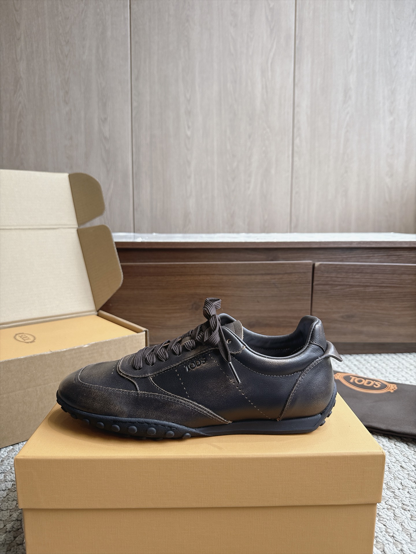 Designer Sneakers
