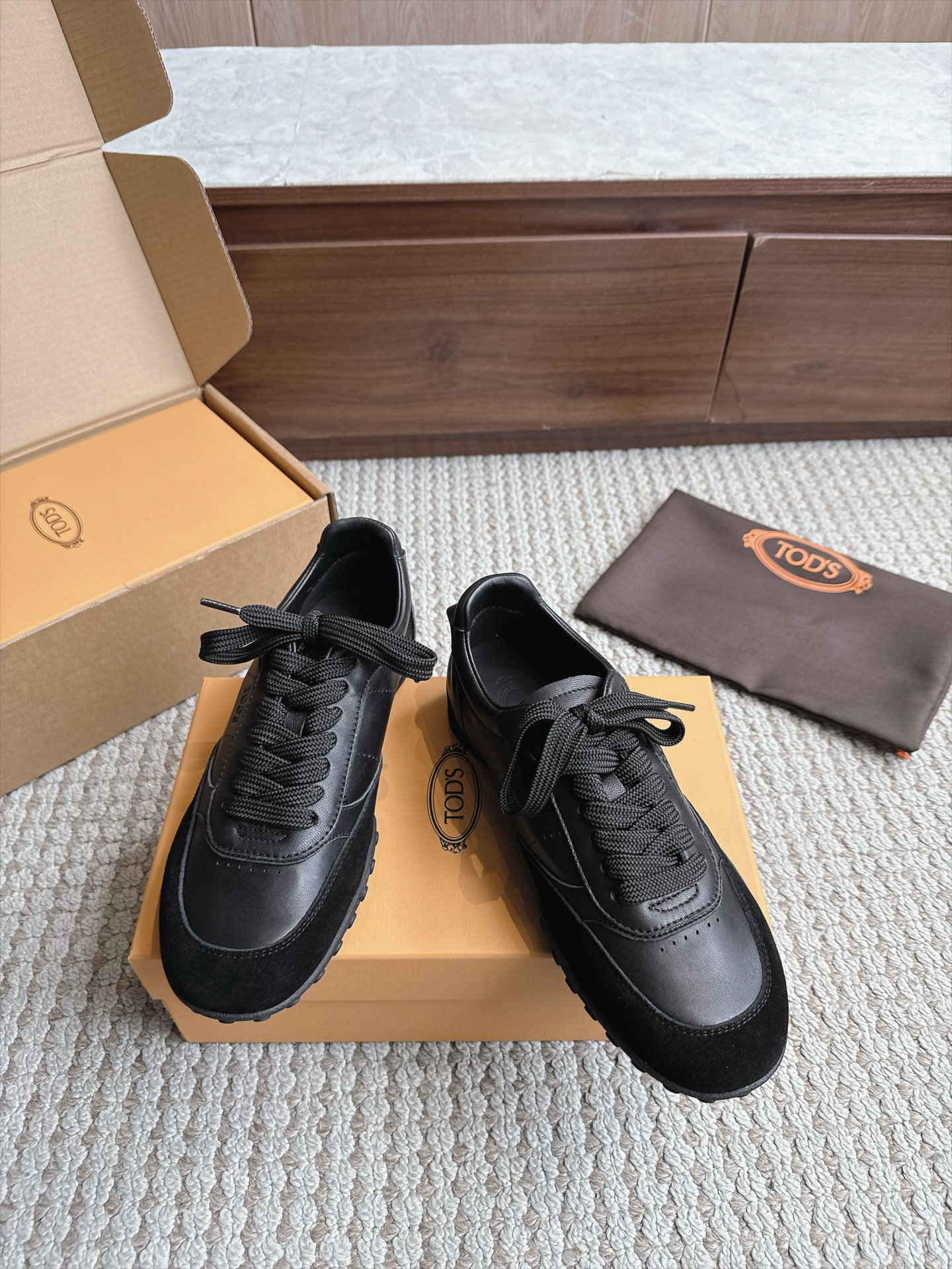 Designer Sneakers