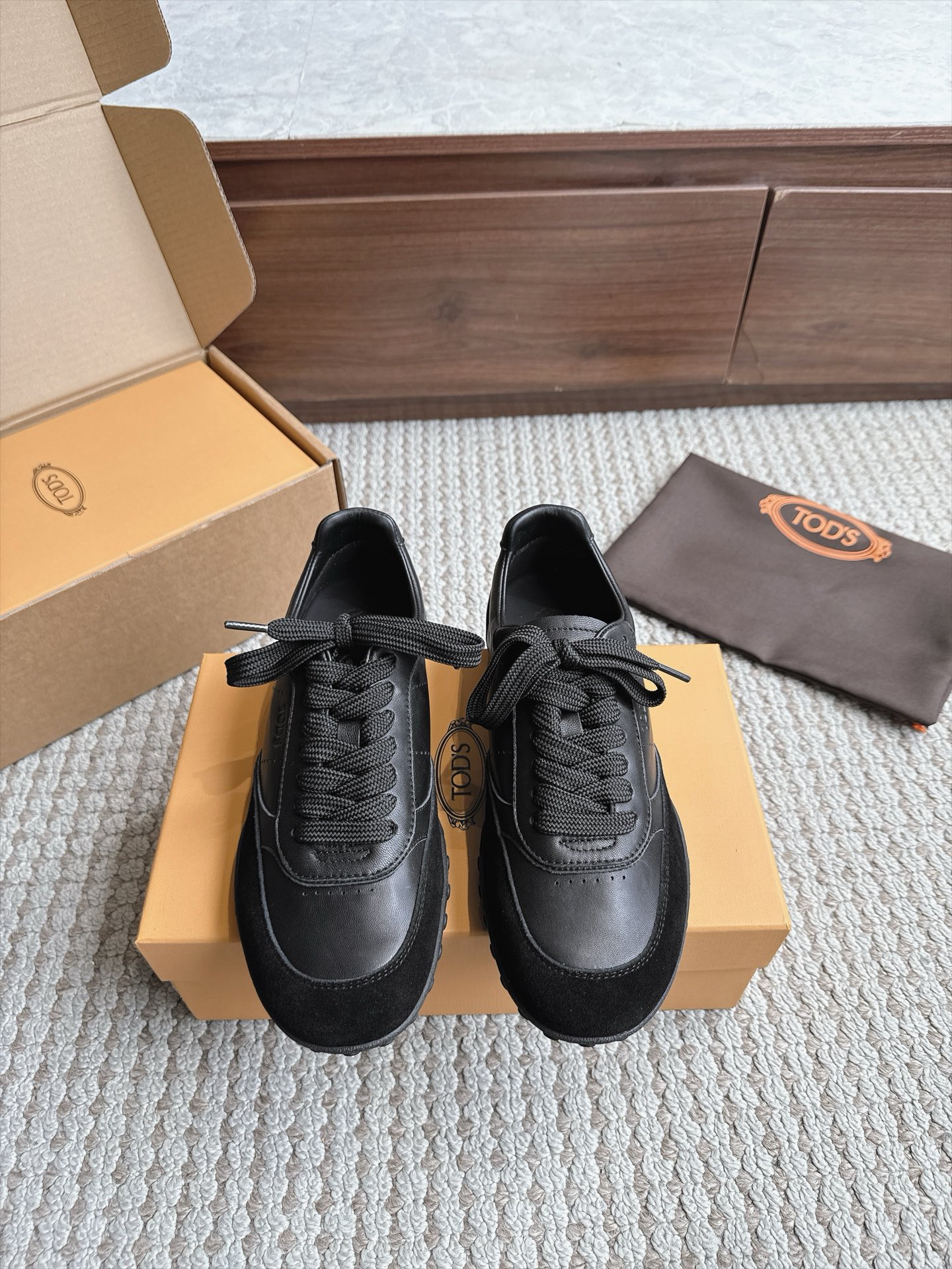 Designer Sneakers