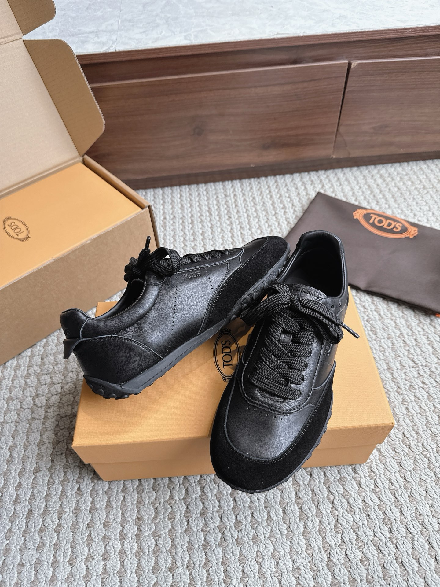 Designer Sneakers