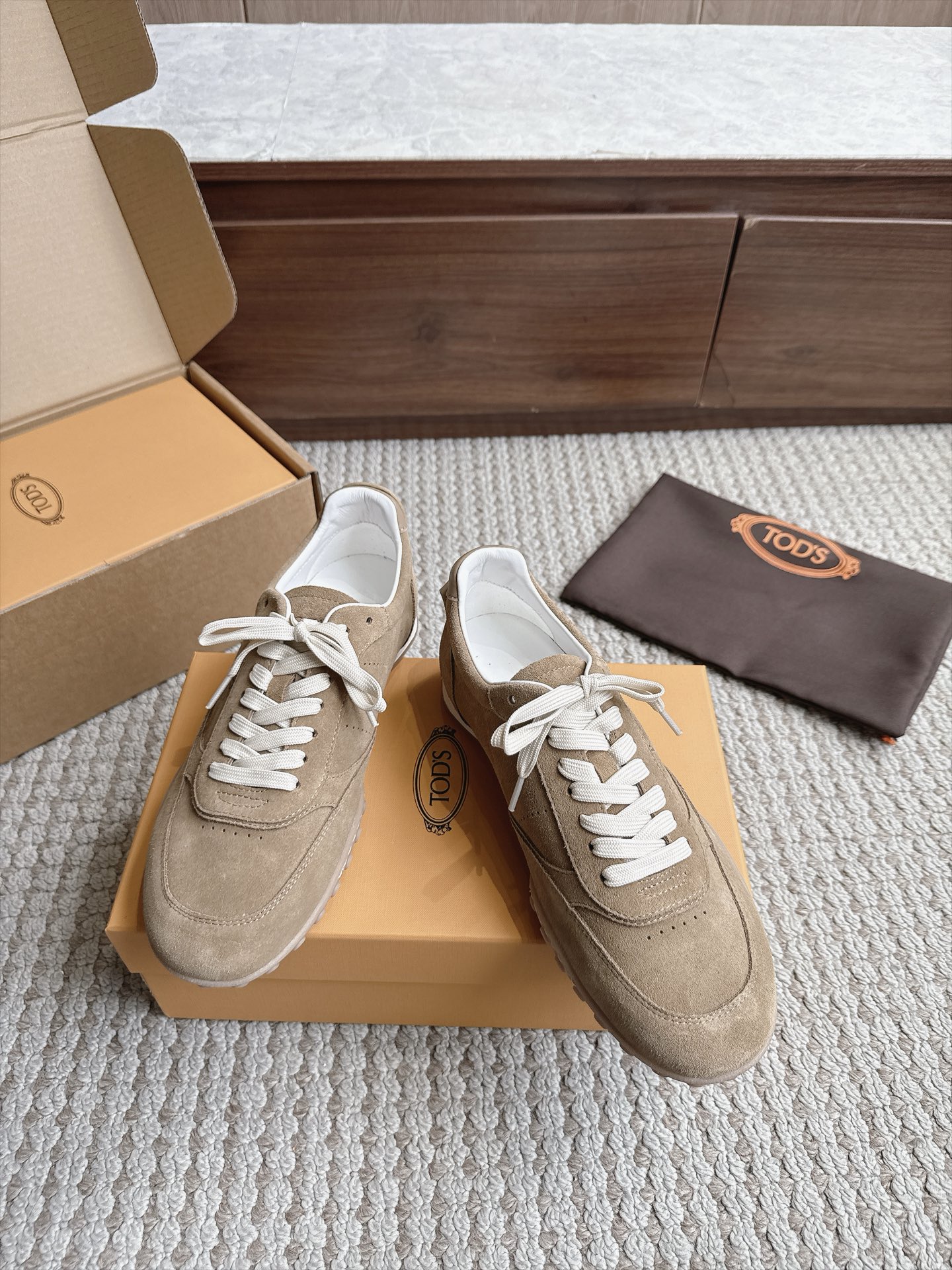 Designer Sneakers