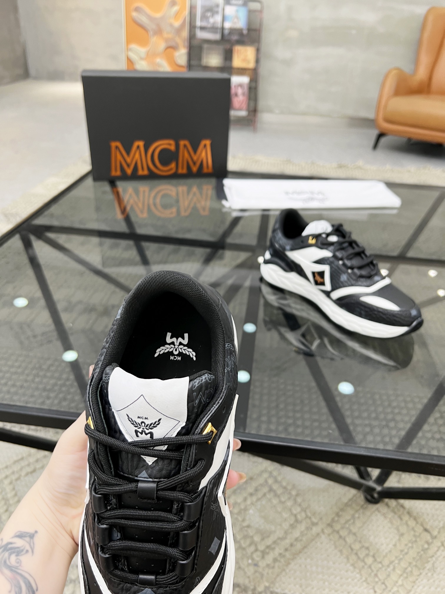 M顶级代购C炸街男神爆款运动板鞋专柜同步鞋面意大利进口牛皮面料高品质拼接复杂工艺品进口透气网布内里垫鞋底