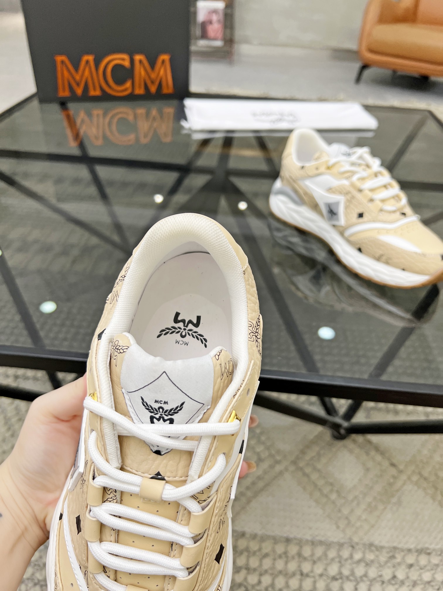 M顶级代购C炸街男神爆款运动板鞋专柜同步鞋面意大利进口牛皮面料高品质拼接复杂工艺品进口透气网布内里垫鞋底