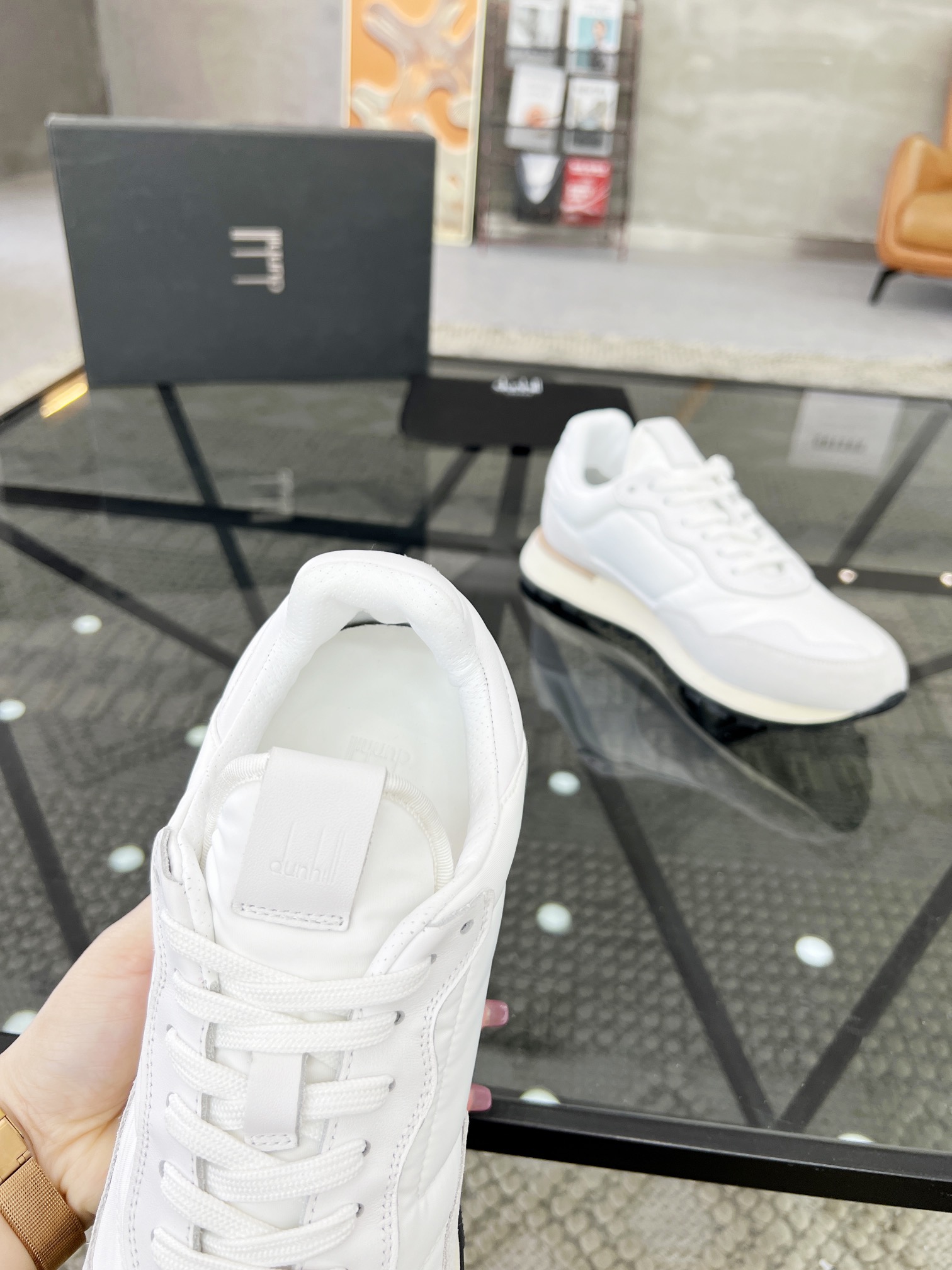 D顶级代购登炸街男神爆款休闲板鞋专柜新品同步鞋面意大利进口牛皮搭配帆布面料高品质拼接工艺男士气质柔软舒适