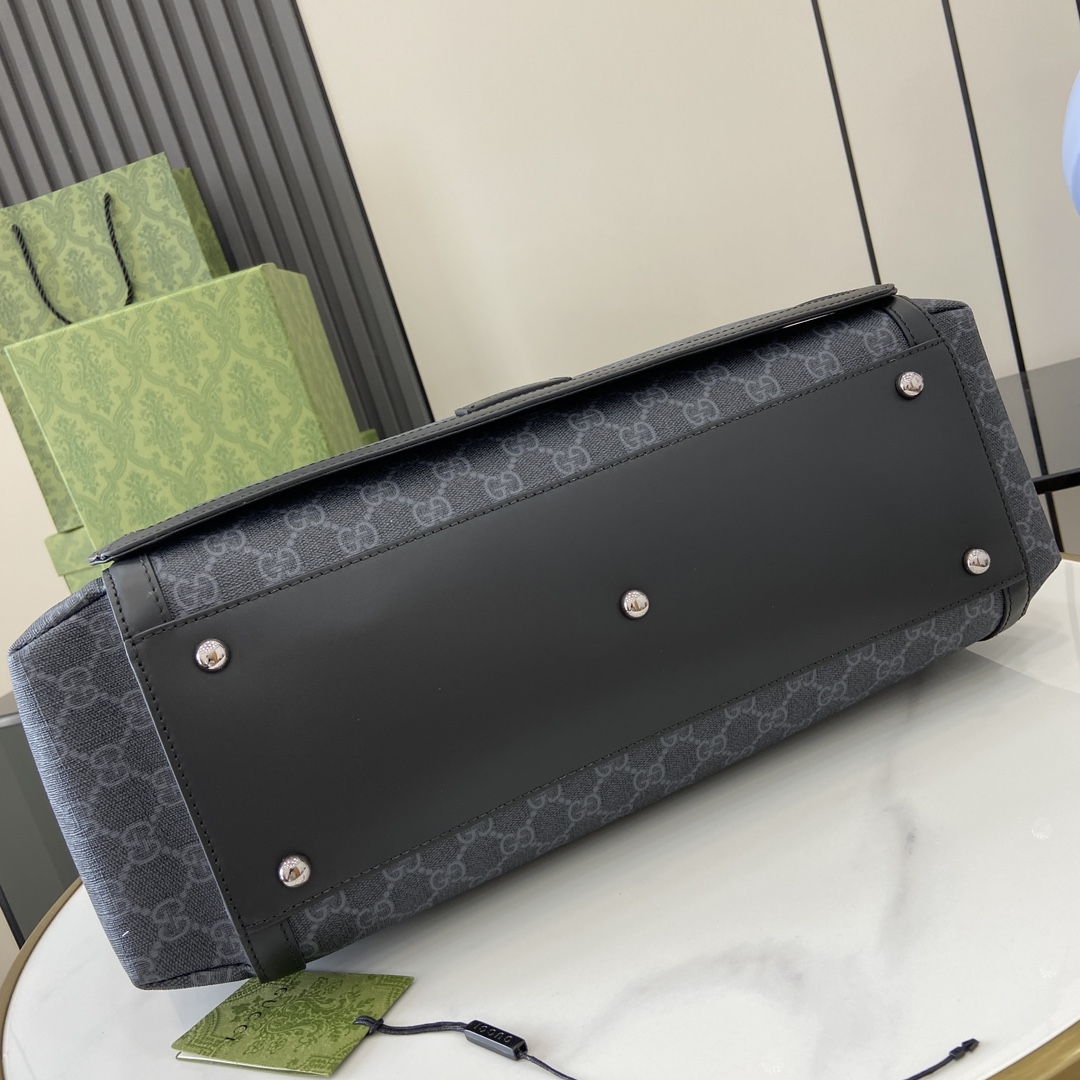 Gucci Supreme Canvas Messenger Bag - Stylish & Functional Design 4 i1724850016 4974 6