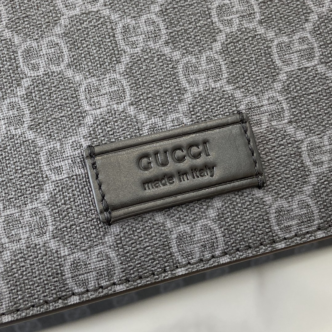 Gucci Supreme Canvas Messenger Bag 6 i1724850312 7317 7