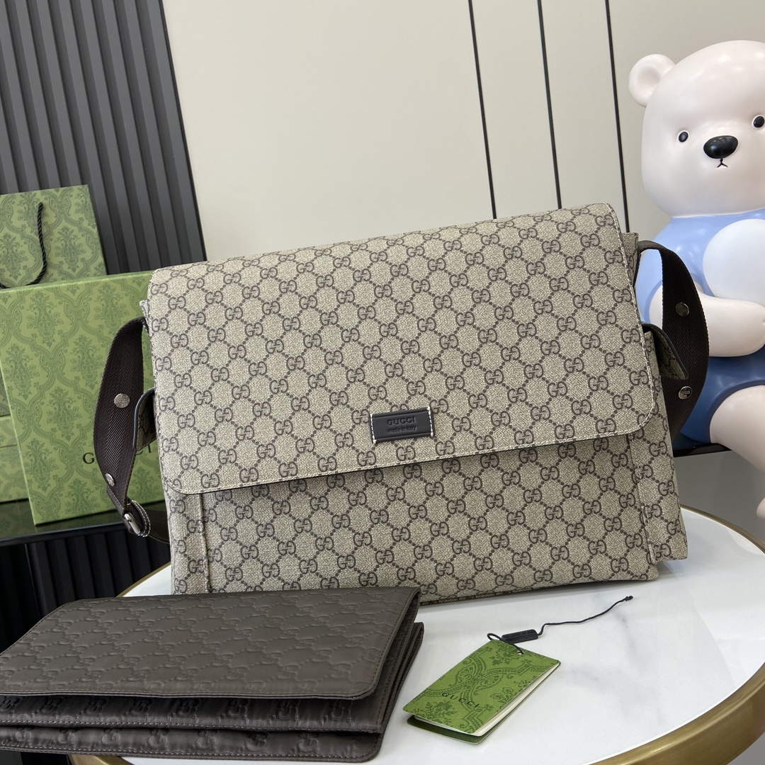 Gucci Supreme Canvas Messenger Bag, Two Colors Available, Model 495909 10 i1724850396 3787 8