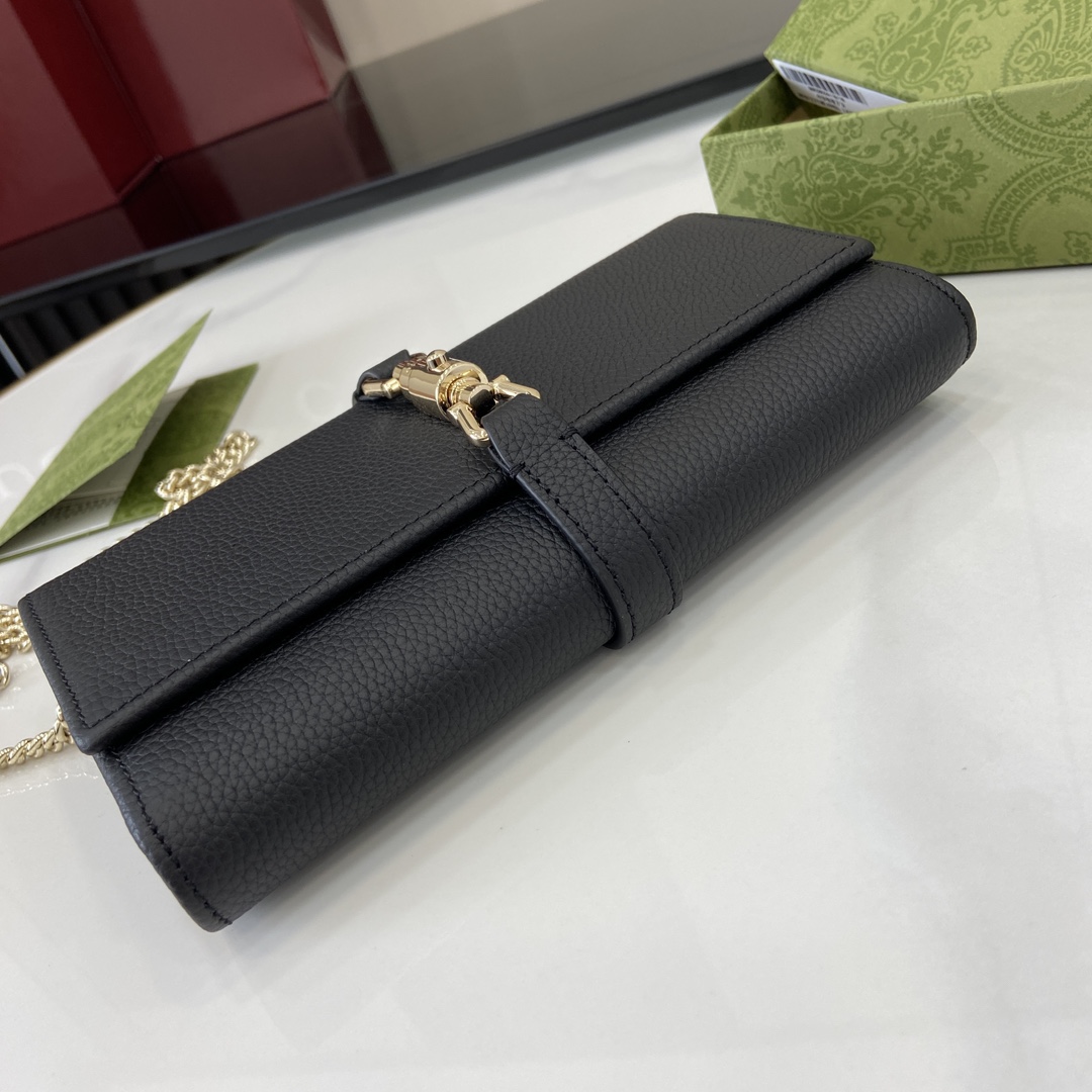 Gucci Jackie 1961系列推出全新长款钱包 采用 链带设计 可轻松转换为小巧玲珑的迷你手袋