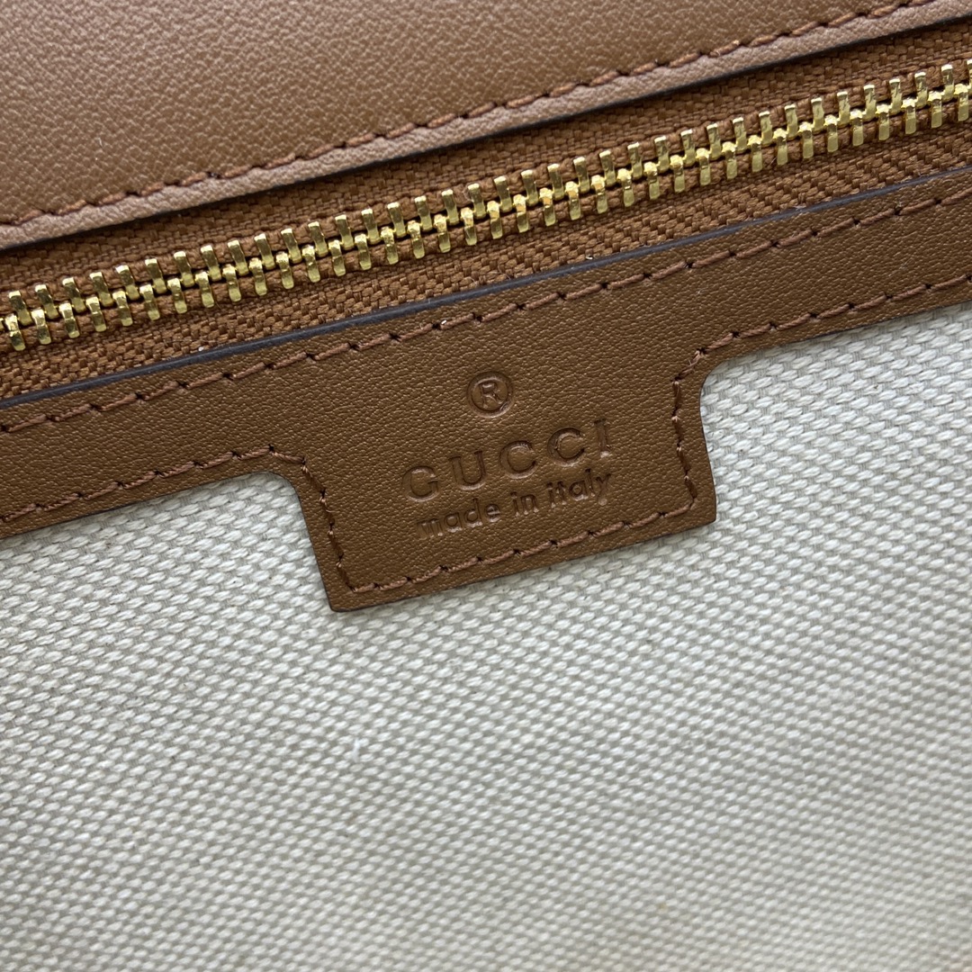 配全套原厂绿盒包装新款GucciBlondie系列中号手提包GucciBlondie系列全新手袋饰有在2