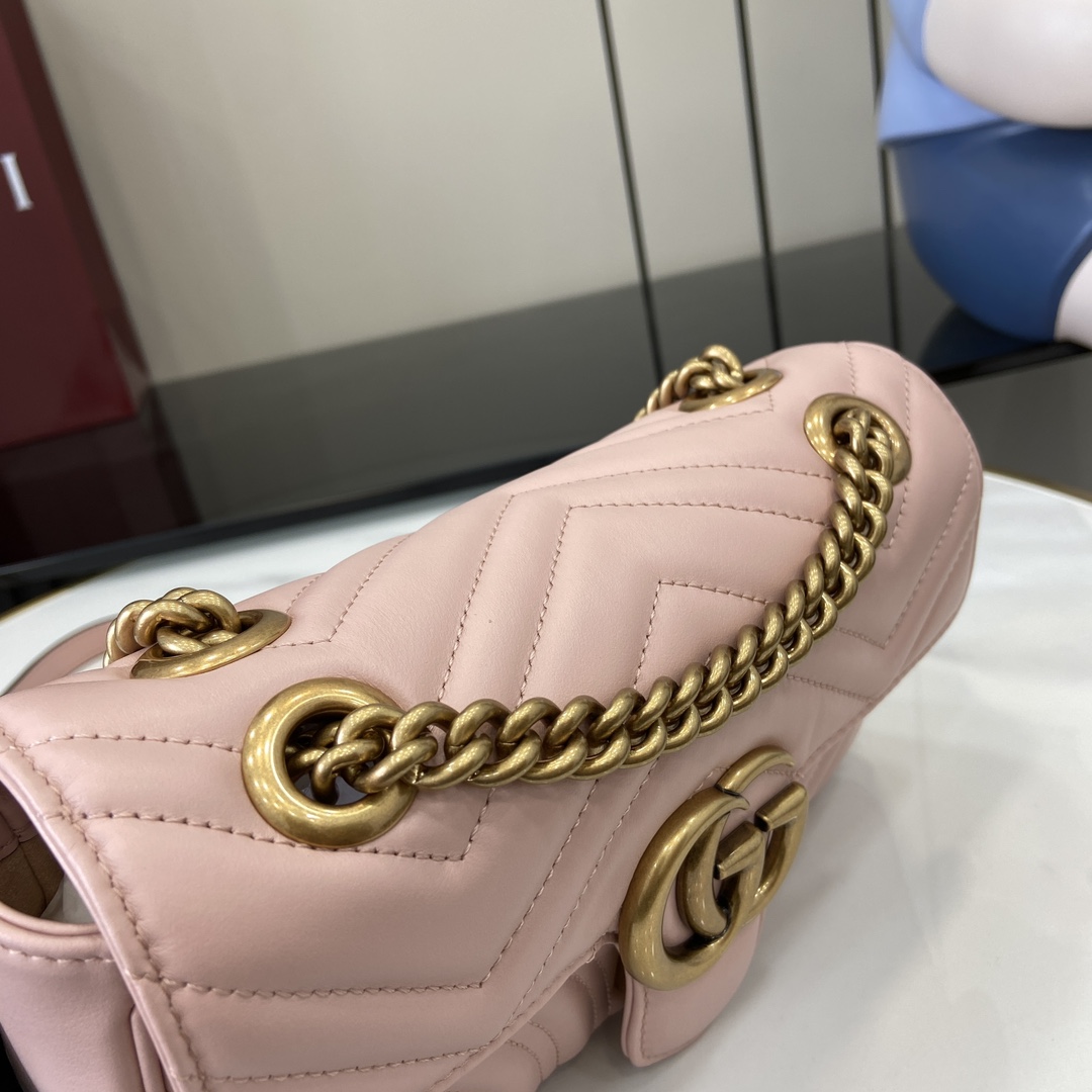 配全套原厂绿盒包装原厂皮新品GGMarmont系列绗缝迷你手袋这款GGMarmont系列迷你手袋采用高辨