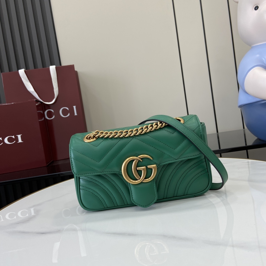 配全套原厂绿盒包装原厂皮新品GGMarmont系列绗缝迷你手袋这款GGMarmont系列迷你手袋采用高辨