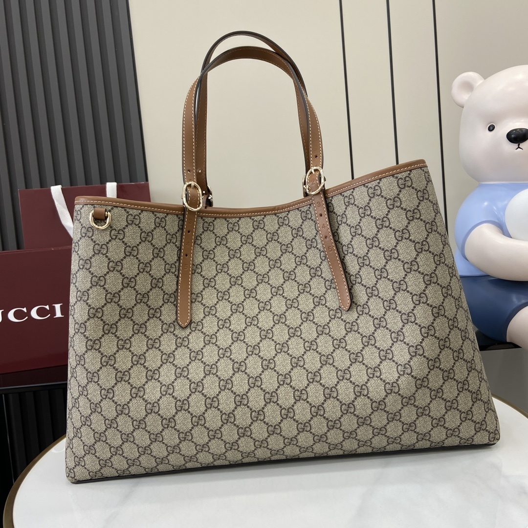 配原厂绿色礼品袋新品GGEmblem系列大号托特包全新GGEmblem系列焕新诠释品牌的隽永优雅风范和精