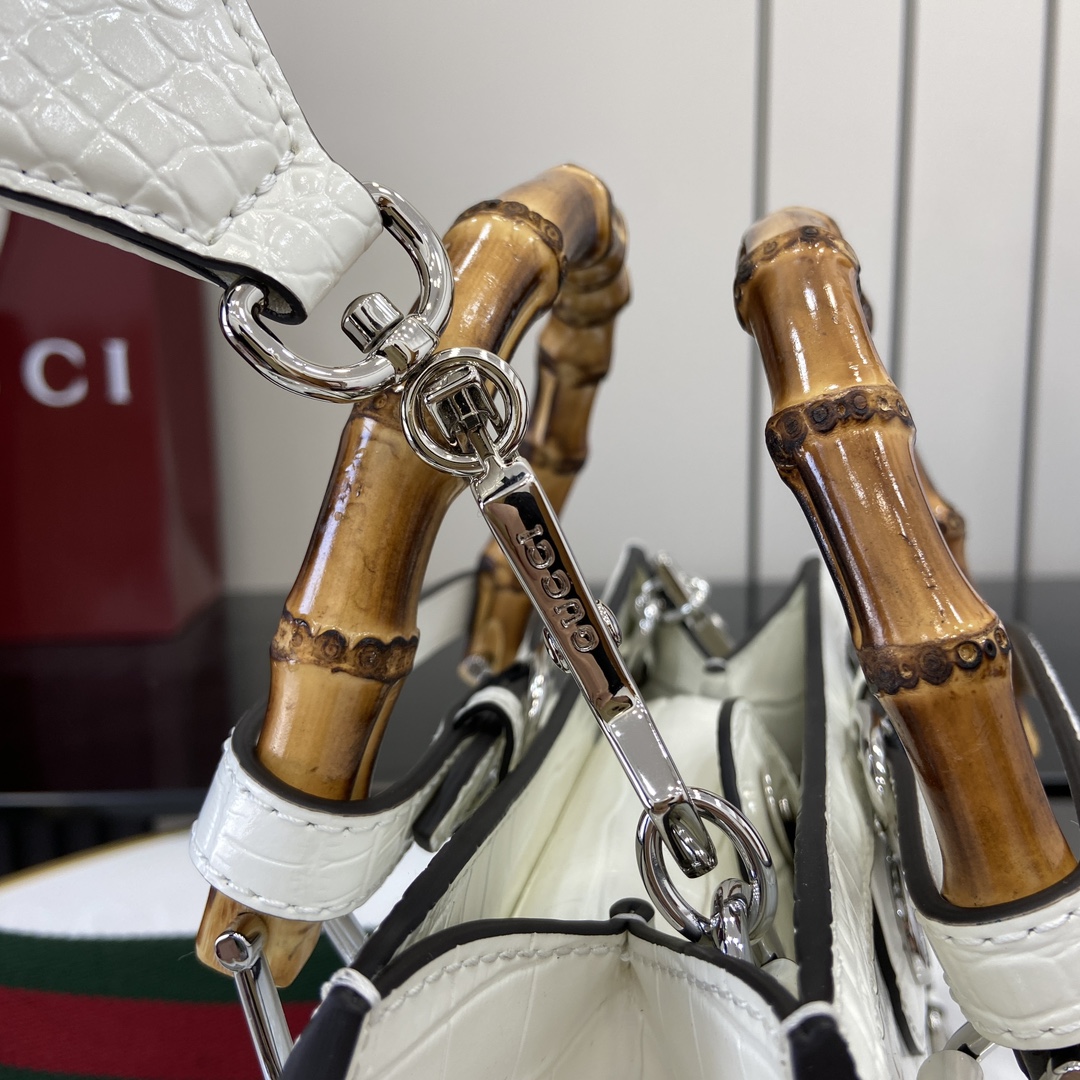 配全套原厂绿盒包装新款GUCCI新款专柜品质实物实拍材质独家定制鳄鱼纹牛皮双肩带转换使用高定鳄鱼纹牛皮搭