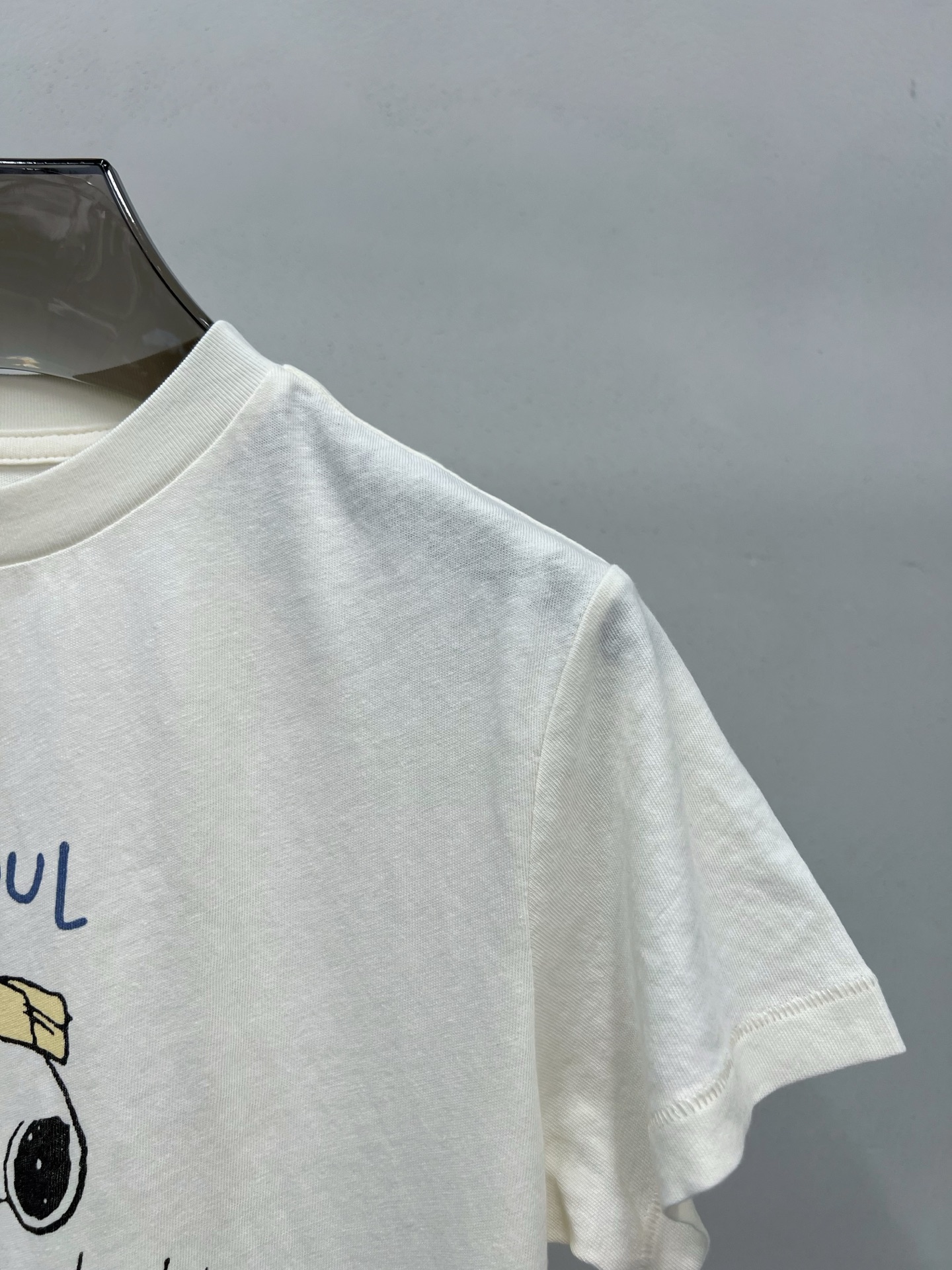 Футболка с рисунком Snoopy Seoul Searching, размеры SML Без бренда