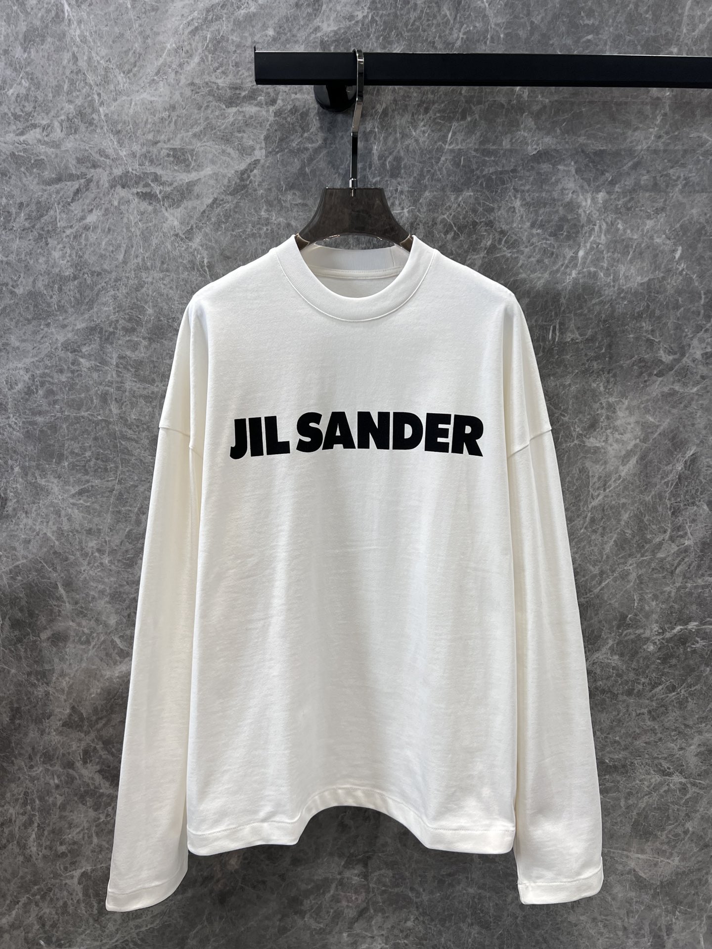 New 24FW High-Quality Female Outfits with Logo-Printed T-Shirts – Exclusive and Comfortable