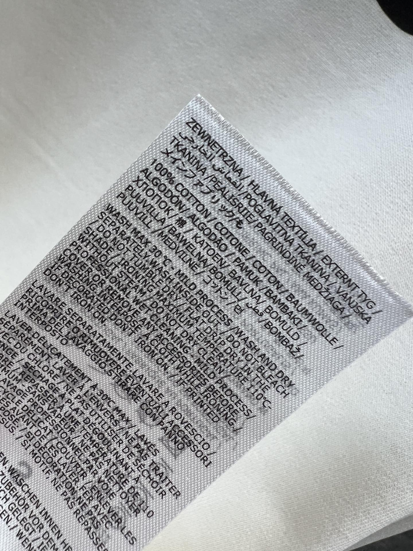 New 24FW High-Quality Female Outfits with Logo-Printed T-Shirts – Exclusive and Comfortable - 图片 8