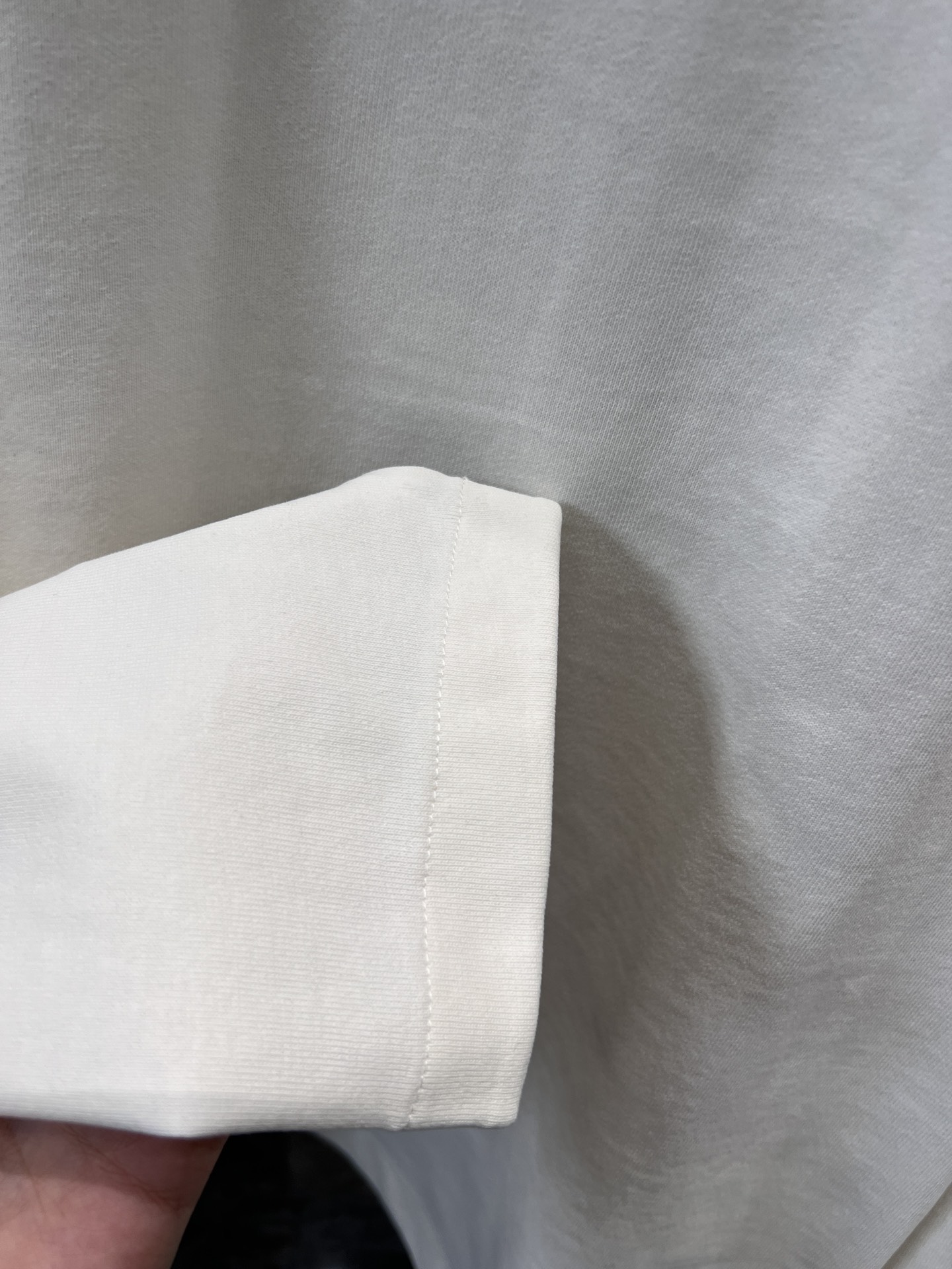 New 24FW High-Quality Female Outfits with Logo-Printed T-Shirts – Exclusive and Comfortable - 图片 7