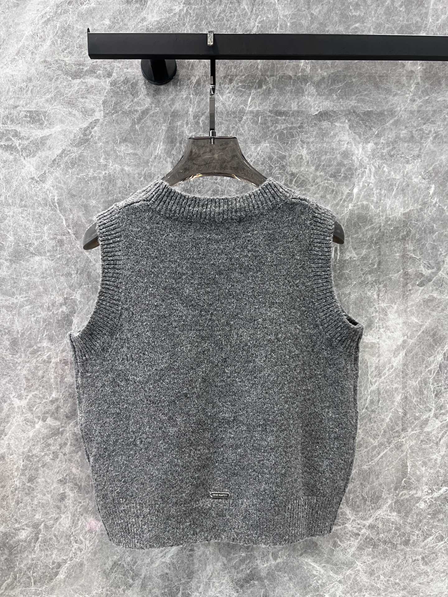 New Autumn Winter Women’s Doll-Lined Vest: High-Quality, Stylish, Custom-Made Fabric in S/M/L Sizes - 图片 2