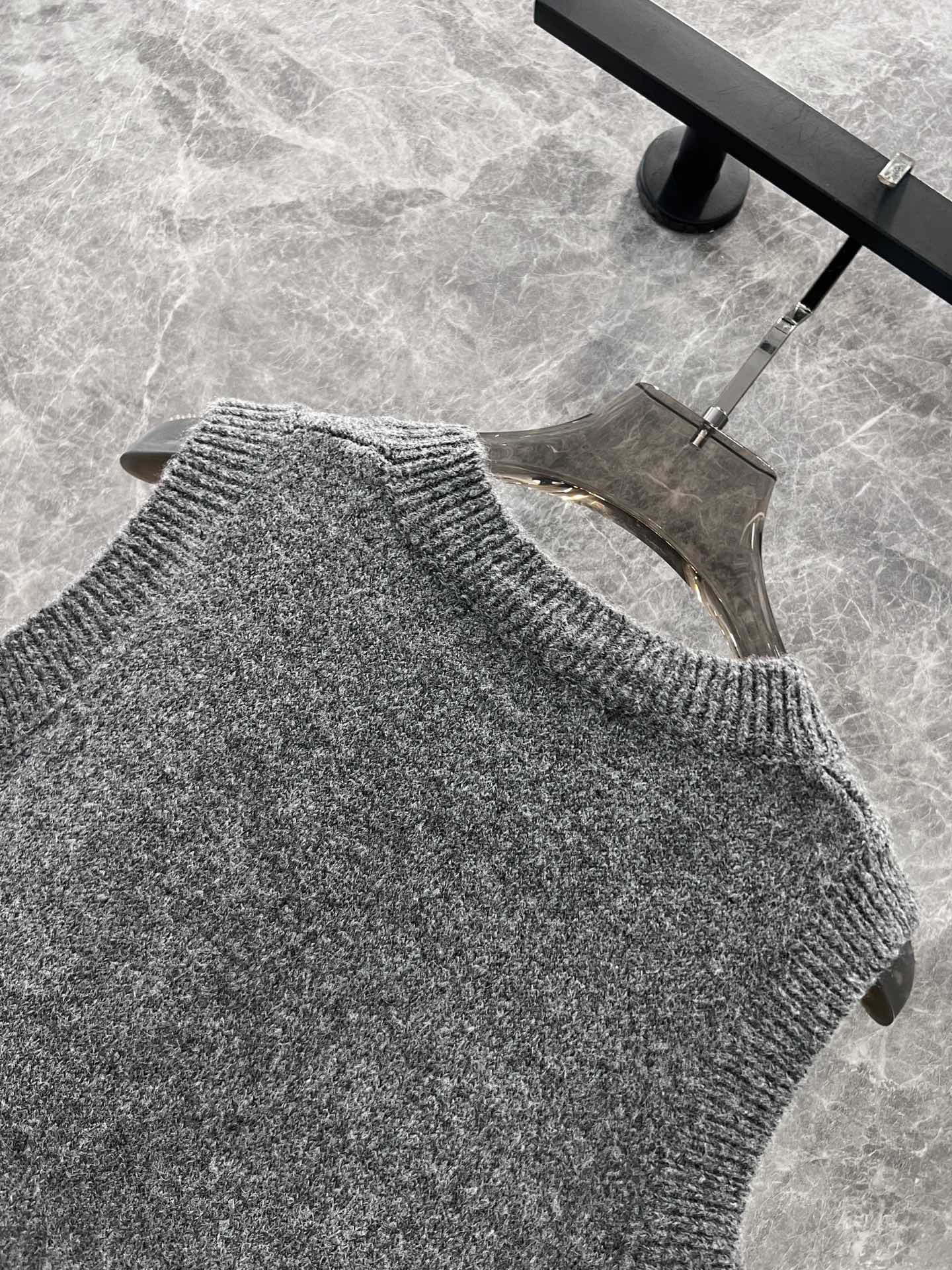 New Autumn Winter Women’s Doll-Lined Vest: High-Quality, Stylish, Custom-Made Fabric in S/M/L Sizes - 图片 6