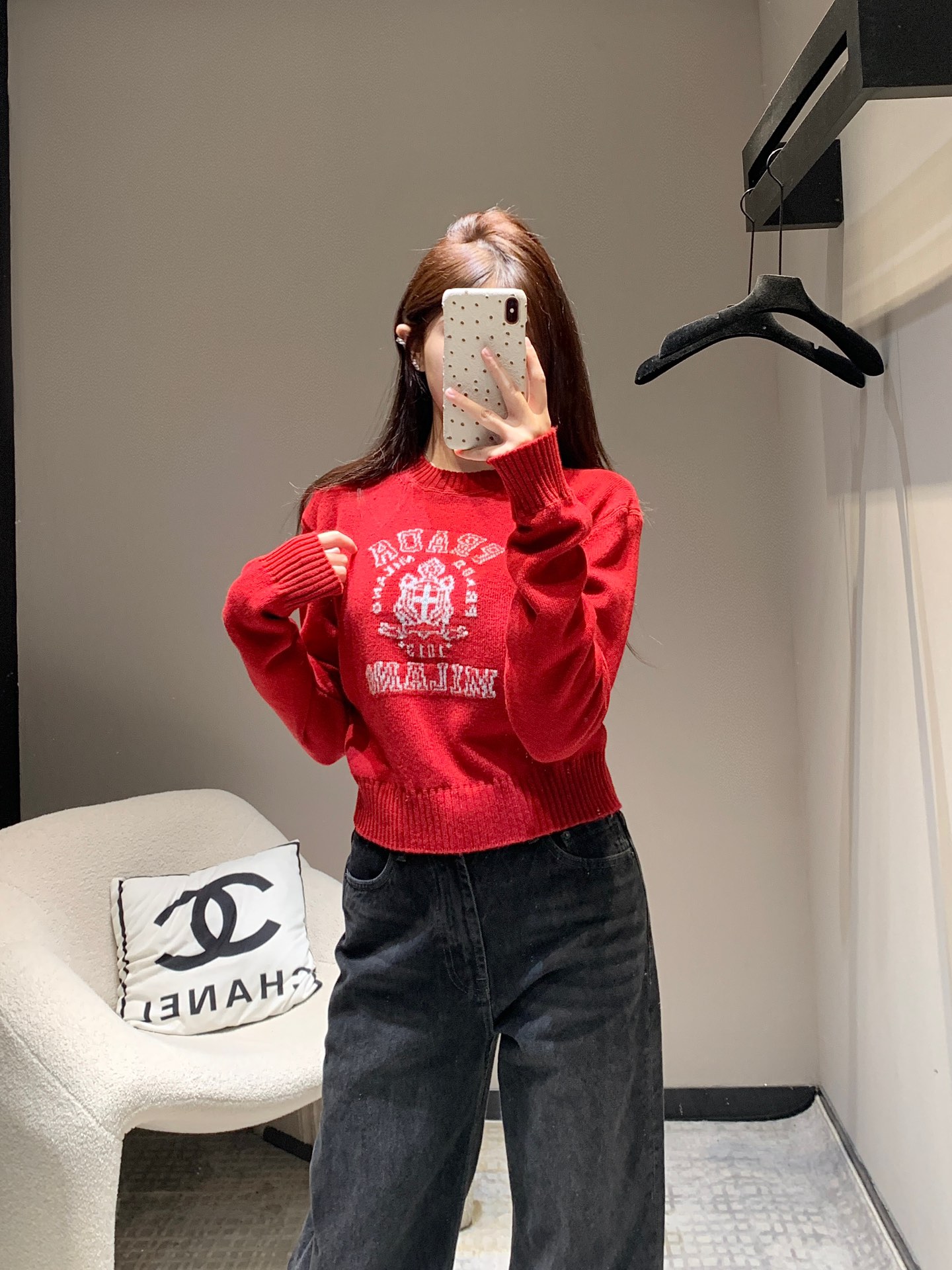 NO:297374,Batch Prad* 24Fw autumn and winter new style letter jacquard pattern knitted round neck top丨Exclusive high-end production!  The fabric is super comfortable and soft, and the versatility of the sweater!  Whether paired with jeans or skirts, you can easily control it, making your autumn outfit more colorful!  S/M/L, prada, skirts, jeans, alexander wang19860909批 Prad* 24Fw秋冬新款 字母提花图案针织圆领上衣丨独家高版出品！面料超级舒适柔软,针织衫的百搭性！无论是搭配牛仔裤还是半身裙,都能轻松驾驭,让你的秋日穿搭更加丰富多彩！现货发售S/M/L,,prada,skirts,jeans,alexander wang,Women's clothing