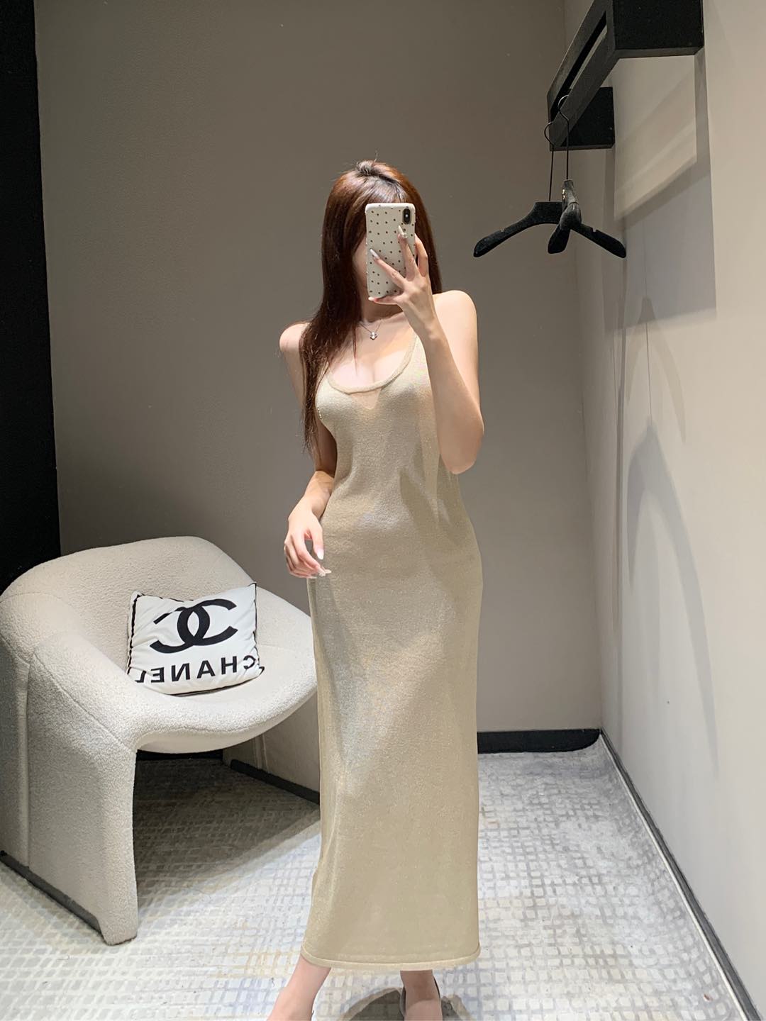 NO:314844,Saint Laur*nt 25Ss early spring new round neck knitted vest dress | Exclusive high-end production!  Simple, high-end and tasteful knitting, brooch metal embellishment, simple and exquisite and fashionable!  Perfect workmanship quality depends on details. S/M/L is available in stock, saint laurent, skirts, brooch, breastpin, alexander wang19860909Saint Laur*nt 25Ss早春新款 圆领针织背心连衣裙丨独家高版出品！简约高级有品味的针织 胸针金属点缀 简约中不乏精致时尚感！完美做工品质看细节 现货发售S/M/L,,saint laurent,skirts,brooch，breastpin,alexander wang,Women's clothing