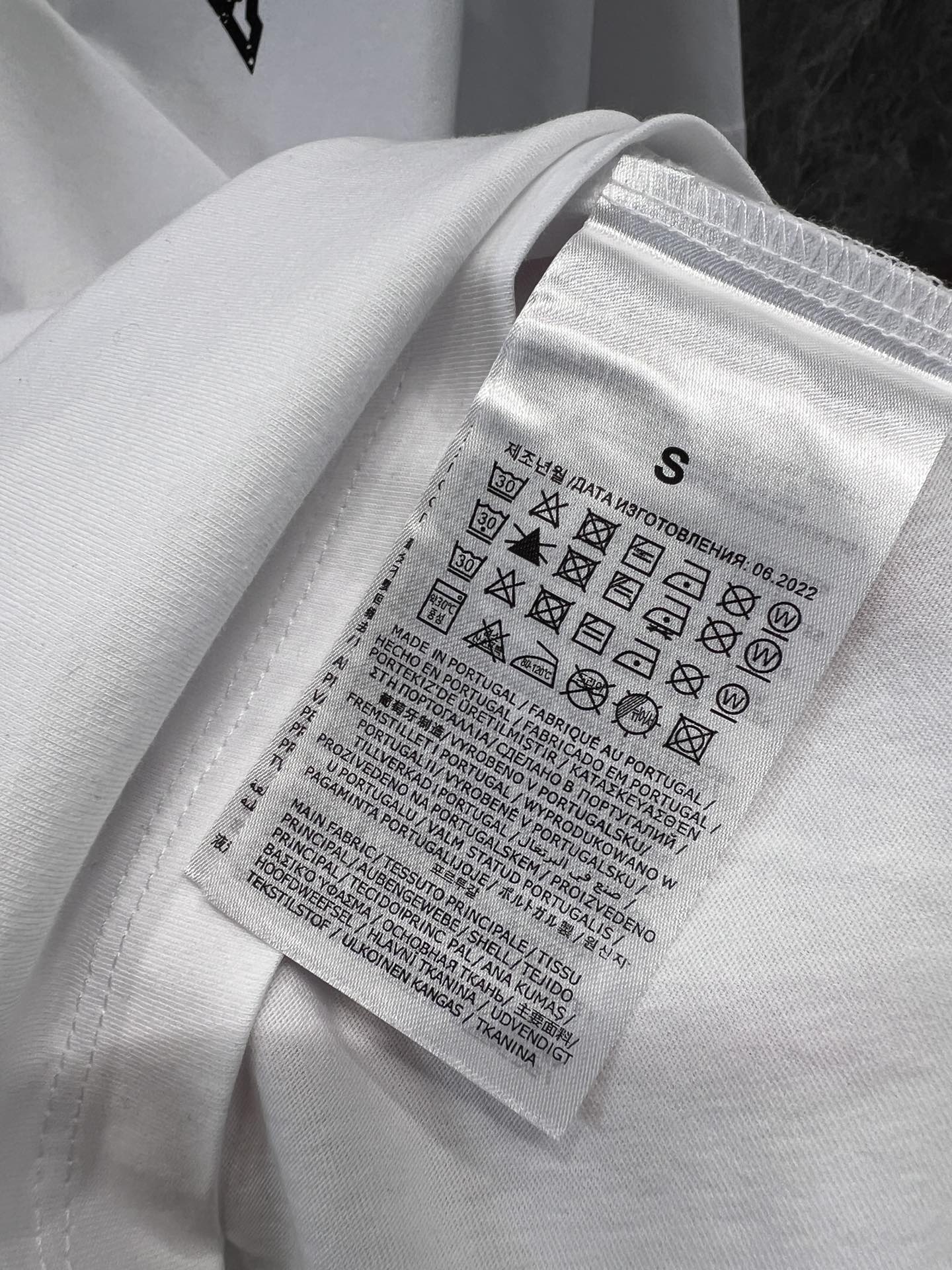 “High Quality Women’s T-shirts from Maison Margiela: New Spring Collection” - 图片 8