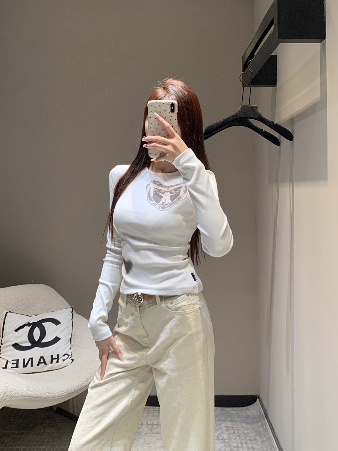 NO:297723,Batch open yy 25Ss early spring new style love graffiti villain print long-sleeved slim base T-shirt | Exclusive high-end production!  The sexy and close-fitting style shows off the figure and the upper body is really super elegant and nice!  The must-have items for fashionable essence. Details. The comfort is all about the beautiful and casual combination that is visible to the eyes online!  Super versatile~ It’s so fashionable and beautiful that it’s so beautiful. It’s so good to wear and not picky about people. Babies, hurry up and take action!  Spot sale/S/M/L, tees, t-shirt, alexander wang19860909批 open yy 25Ss早春新款 爱心涂鸦小人印花长袖修身打底T恤丨独家高版出品！充满小性感的贴身版型尽显身材上身真的超级显气质质感超nice！时髦精必收单品 细节 舒适感通通在线入眼可见的好看随意搭配都很可！超级百搭～简直整个爱住洋气又好看 好穿不挑人 宝宝们赶快行动起来吧！现货发售/S/M/L,,tees，t-shirt,alexander wang,Women's clothing