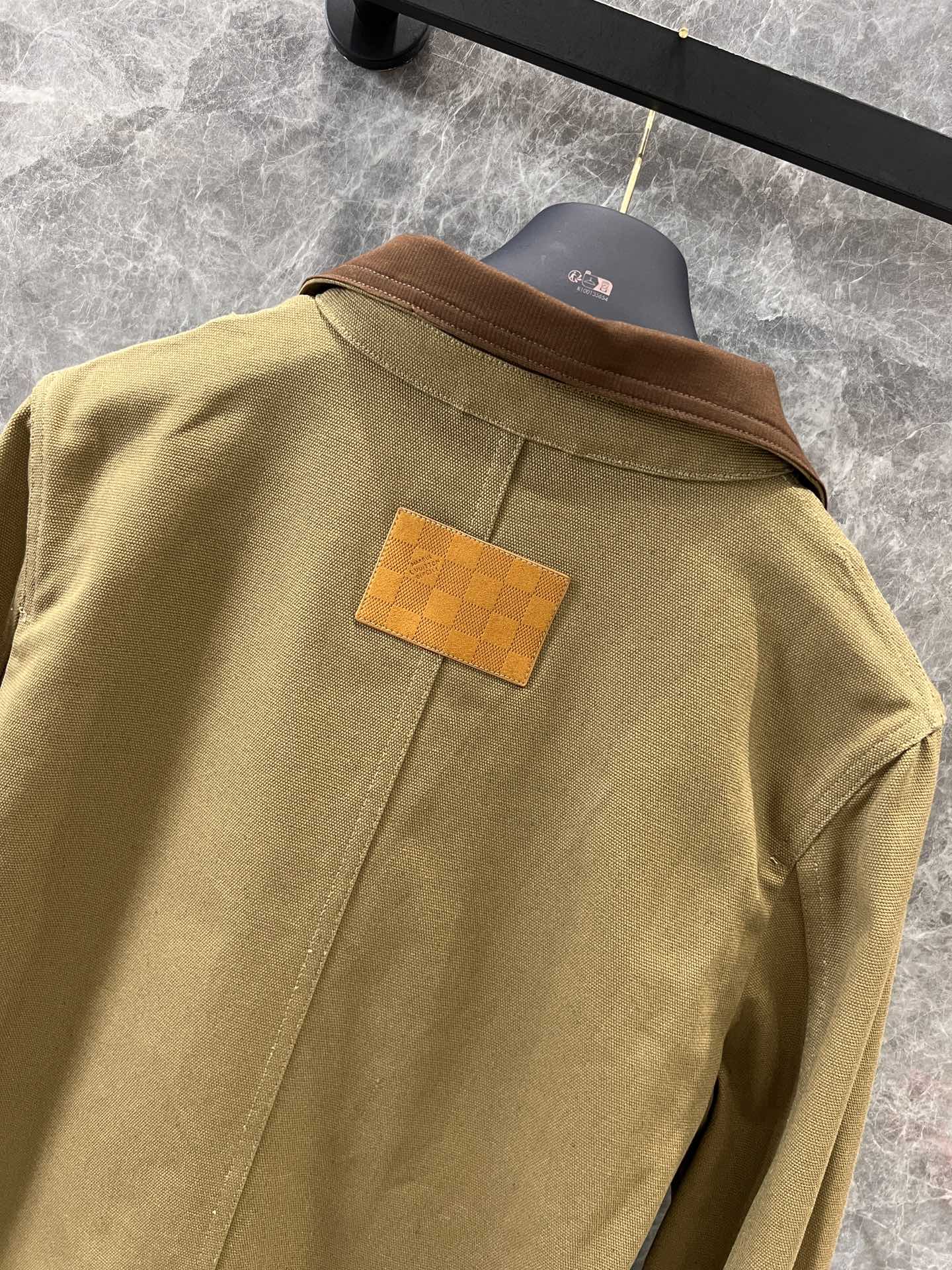 High-Quality Women’s Suit with Louis Vuitton Logo: Exclusive and Stylish Spring Jacket - 图片 5