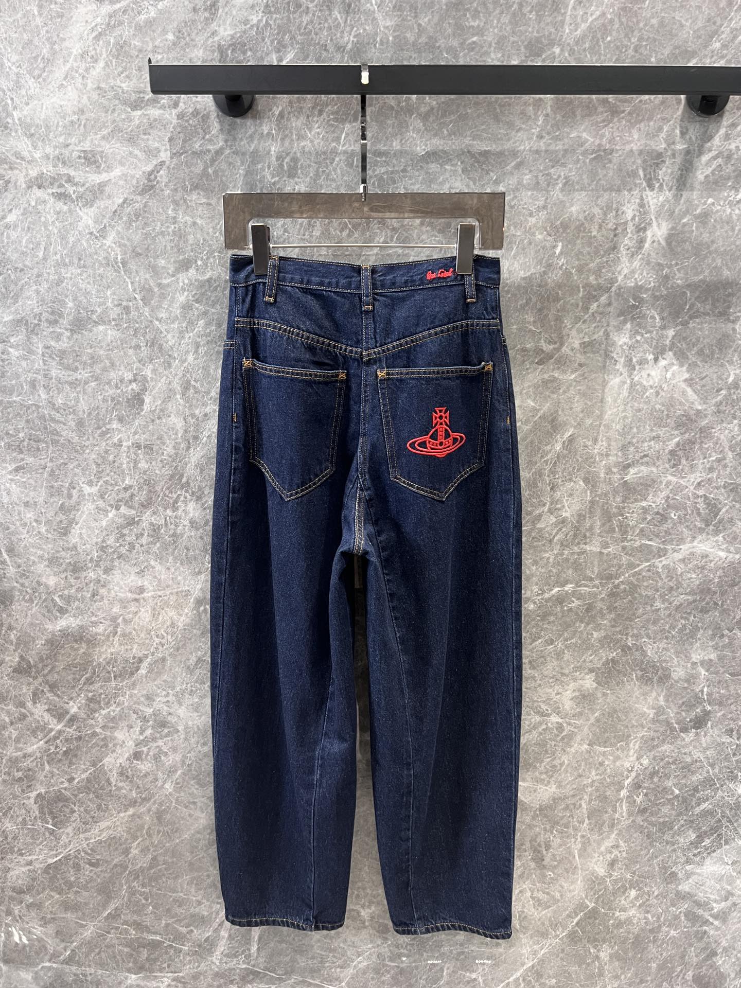 High-Quality Women’s Suit with Unique Embroidery Logo and Free Jeans Offer - 图片 2