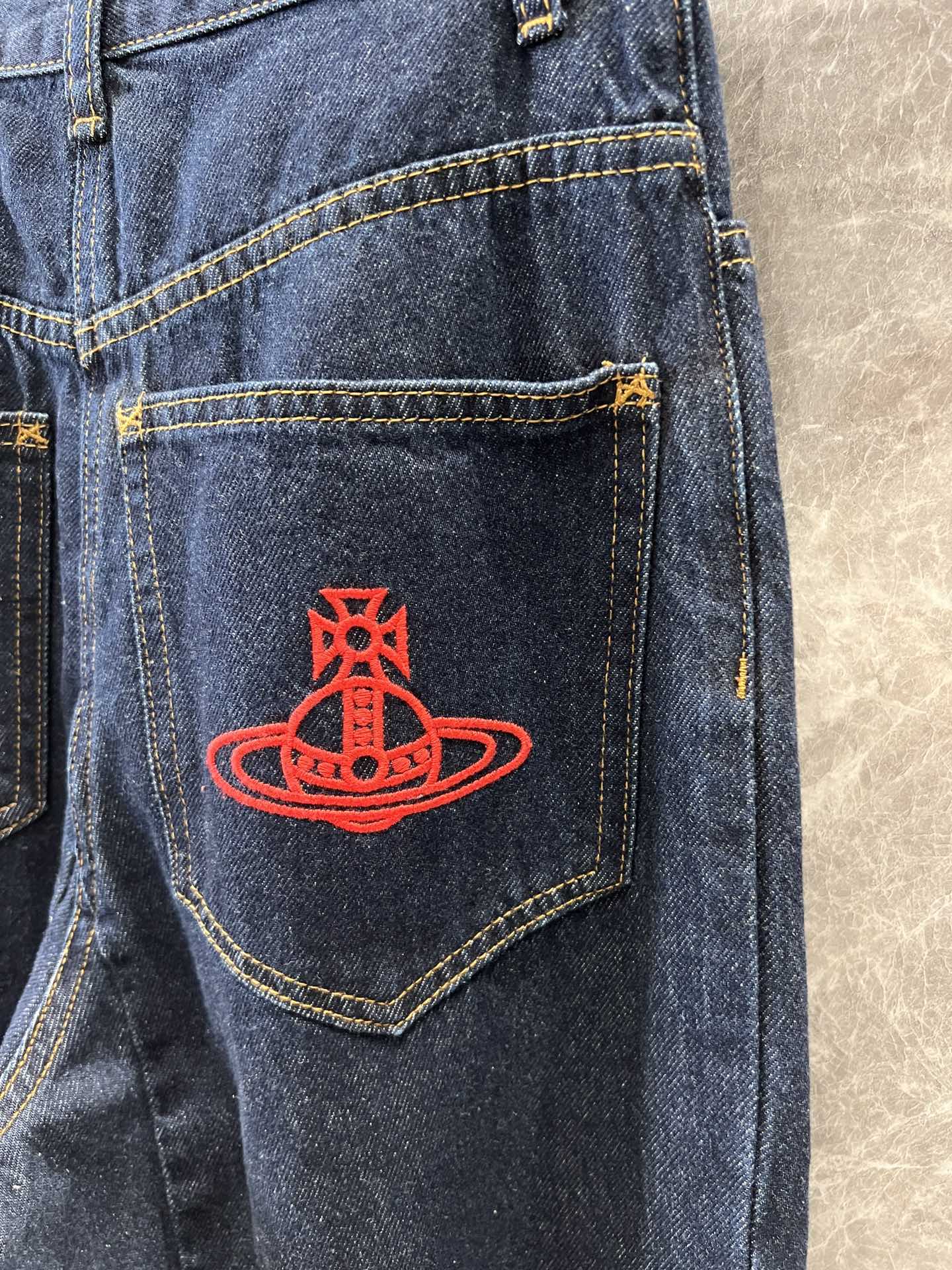 High-Quality Women’s Suit with Unique Embroidery Logo and Free Jeans Offer - 图片 6